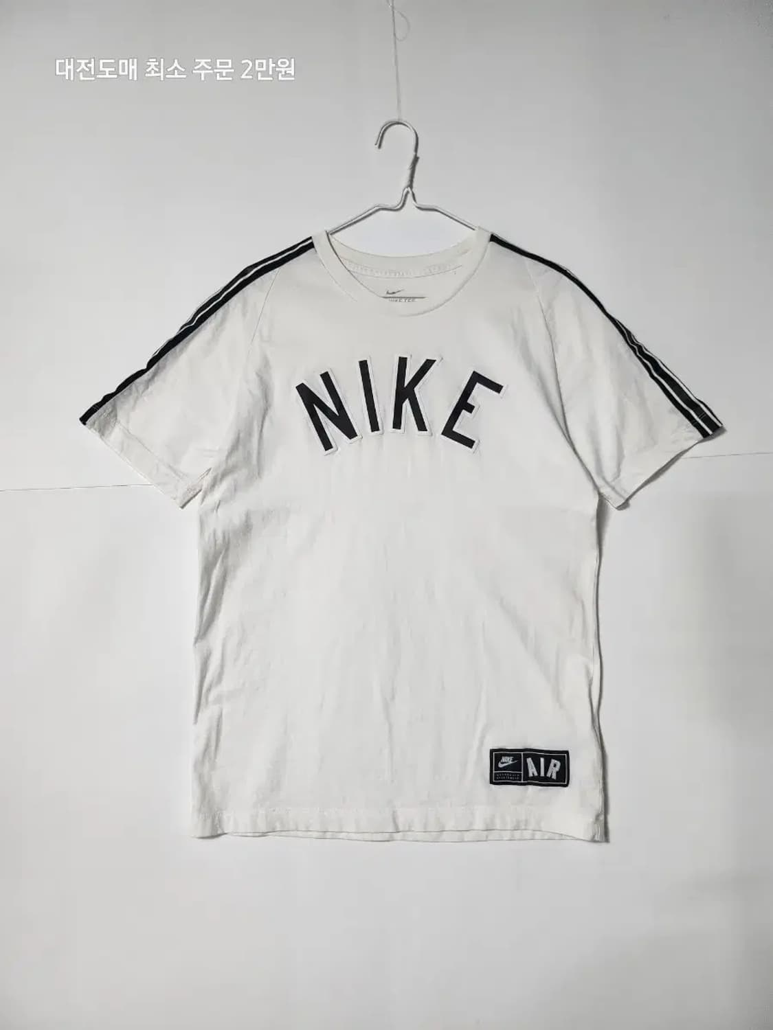 나이키 AIR 반팔 티셔츠 화이트 상품이미지1