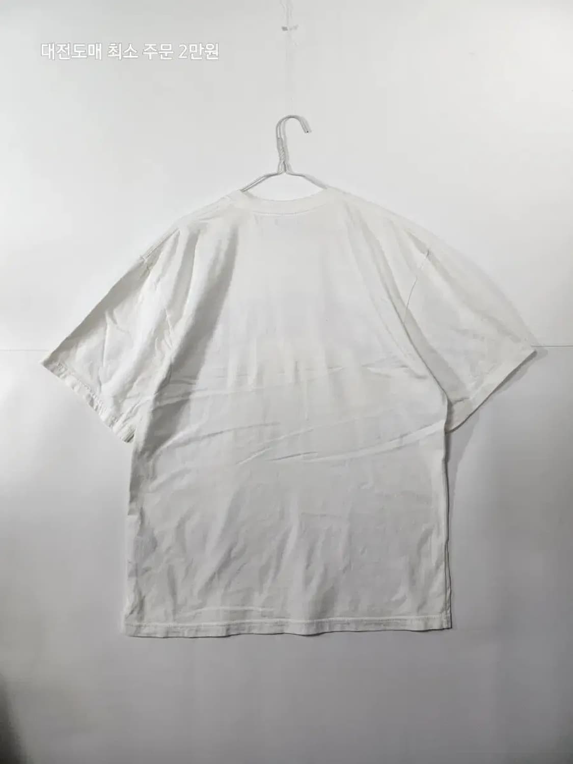 커버낫 화이트 로고 반팔 티셔츠 상품이미지3