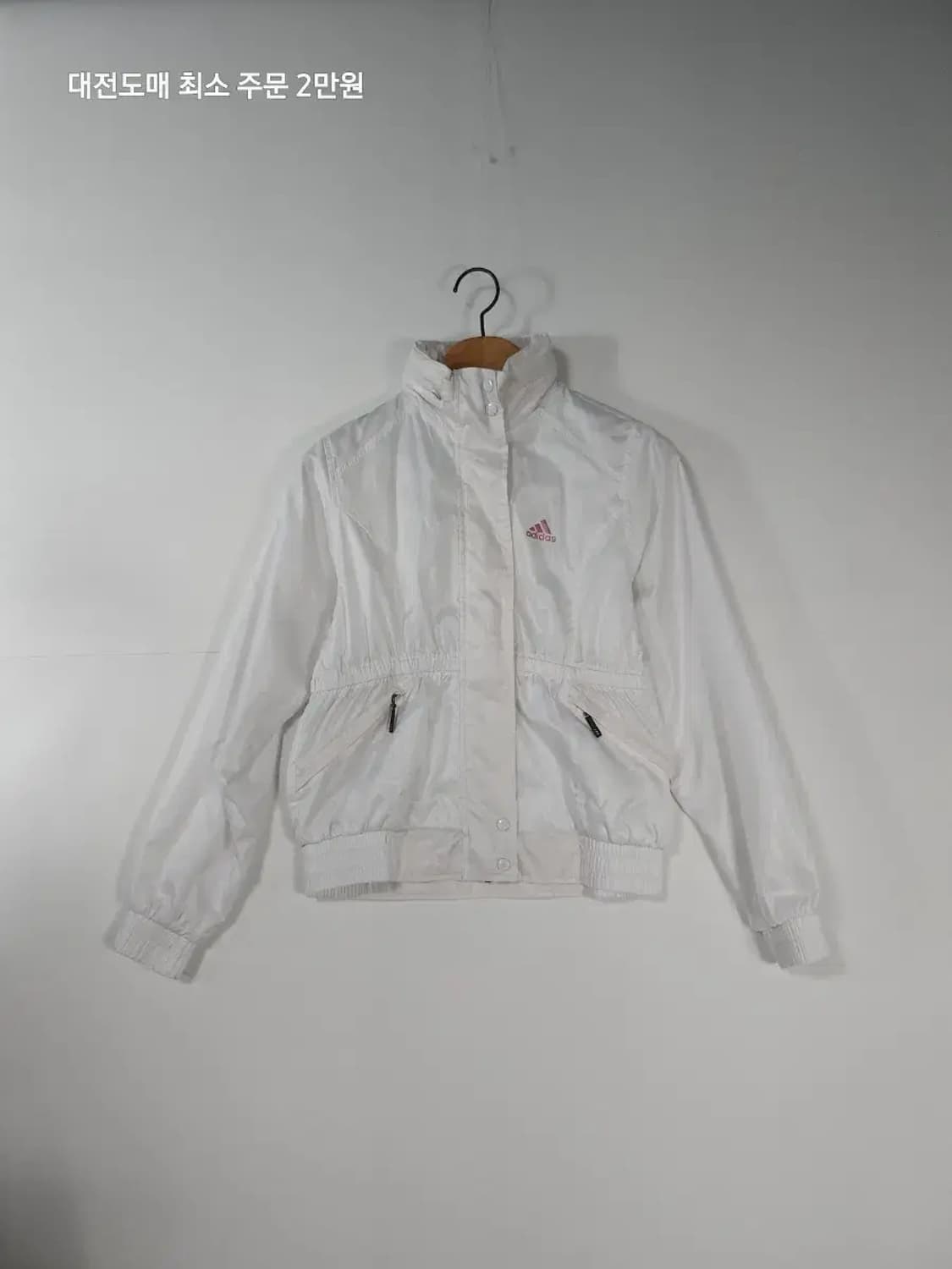 아디다스 여성 화이트 바람막이 자켓 상품이미지1