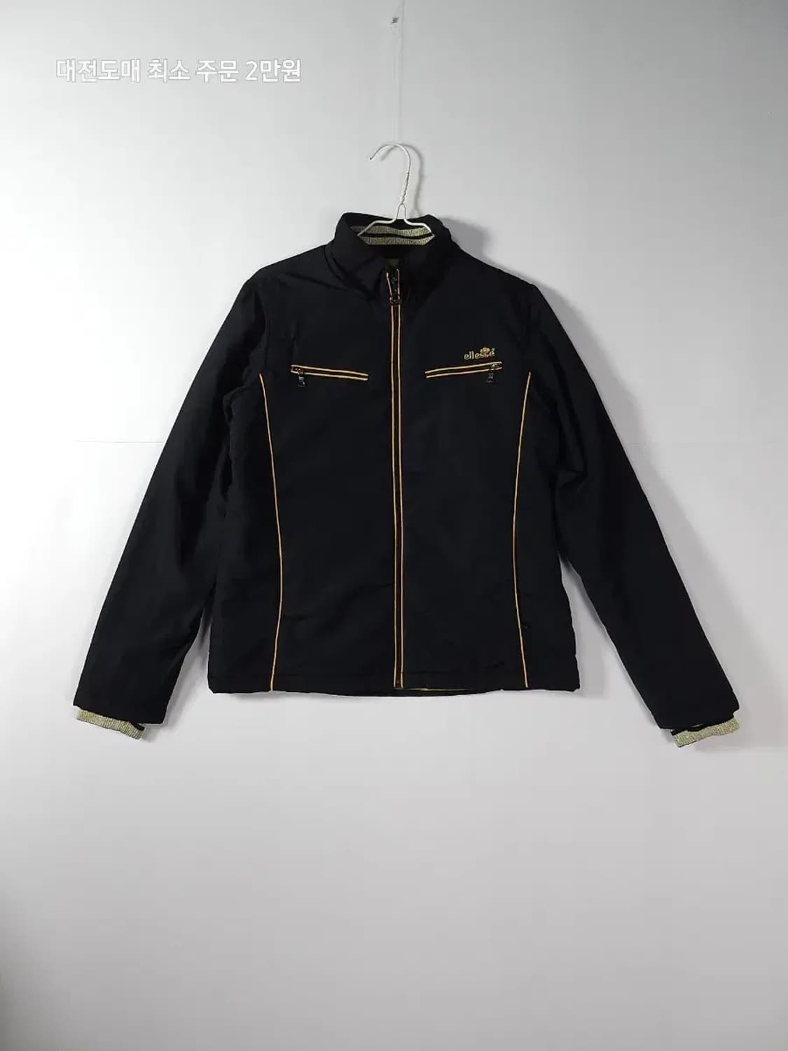 엘레쎄 블랙 바람막이 점퍼 상품이미지1