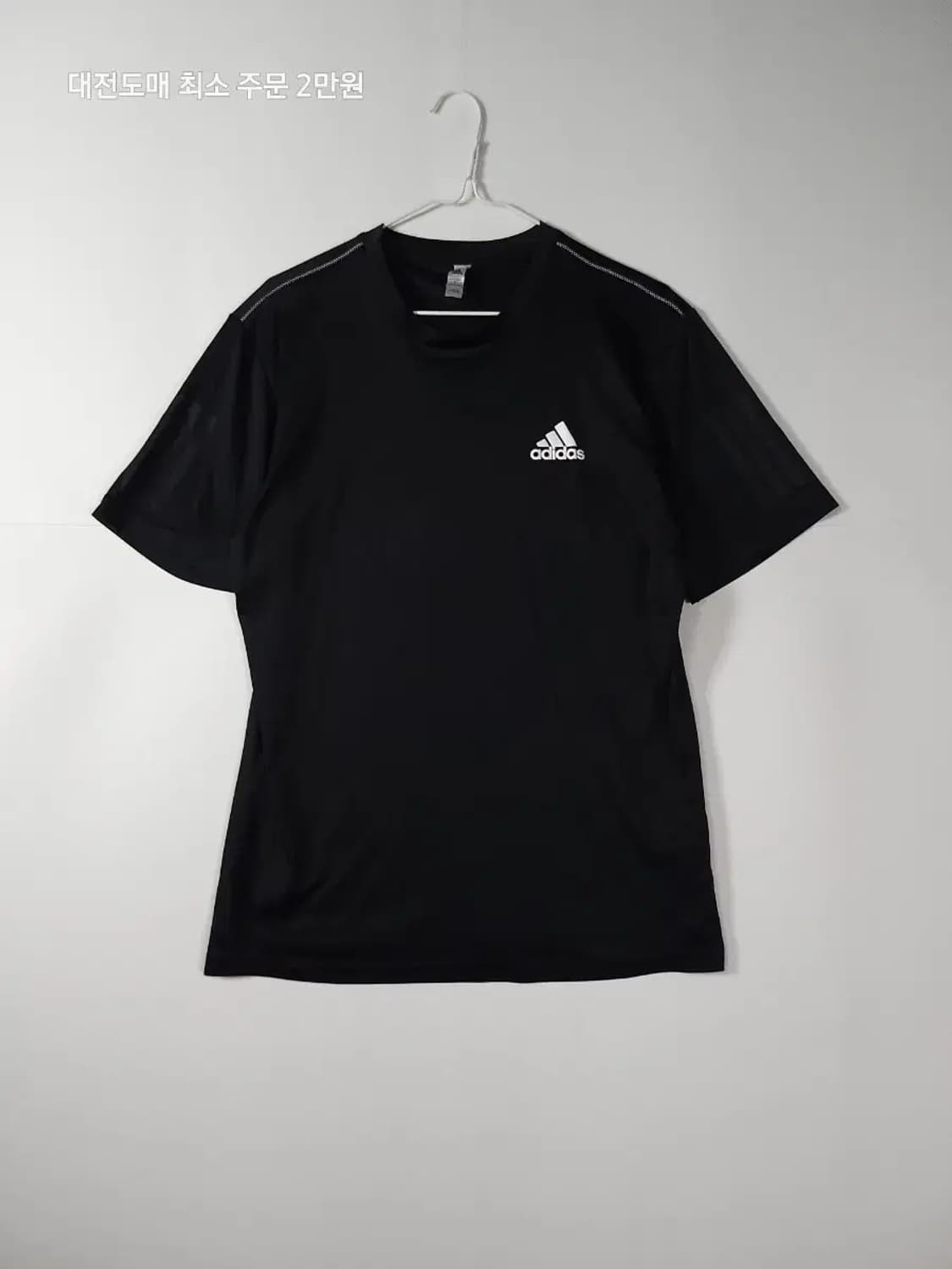 아디다스 블랙 반팔 티셔츠 상품이미지1