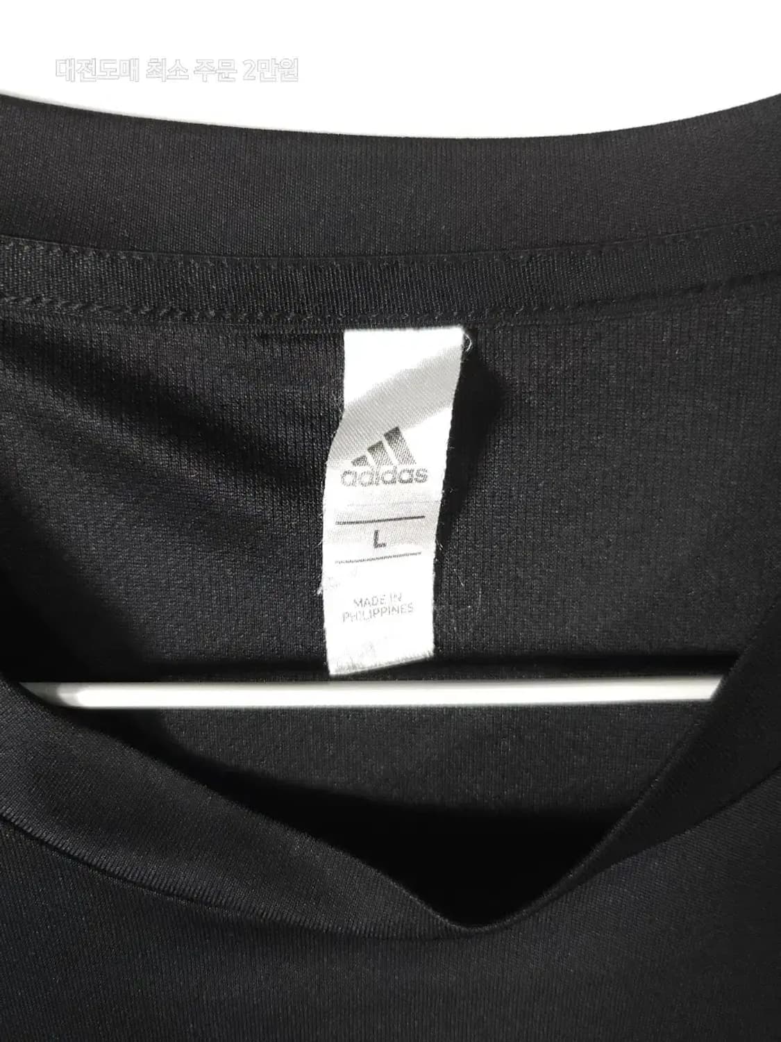 아디다스 블랙 반팔 티셔츠 상품이미지2