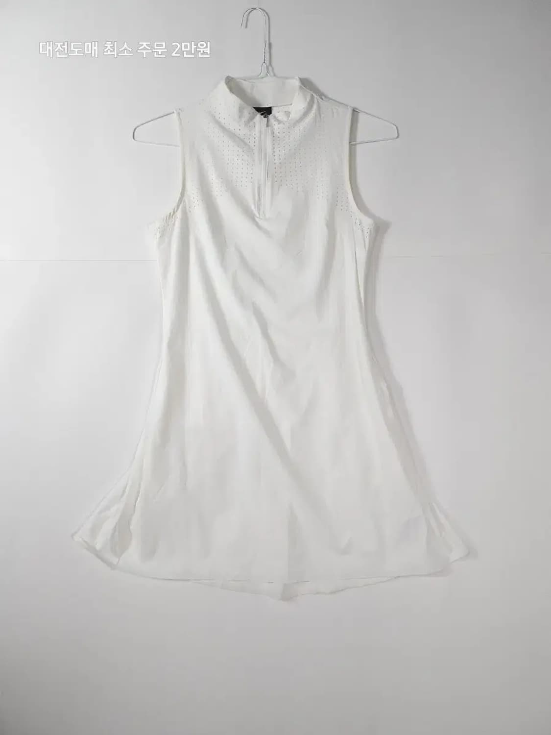 화이트 반집업 민소매 원피스 상품이미지1