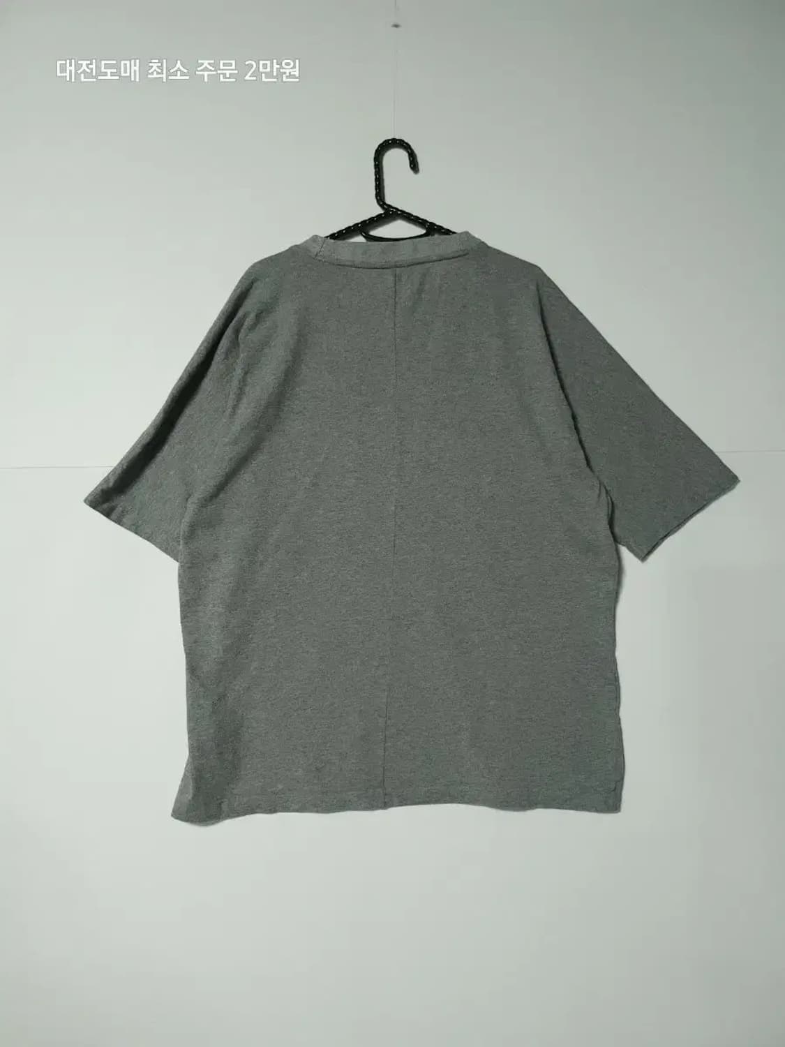 아디다스 3선 포인트 반팔 티셔츠 회색 상품이미지2