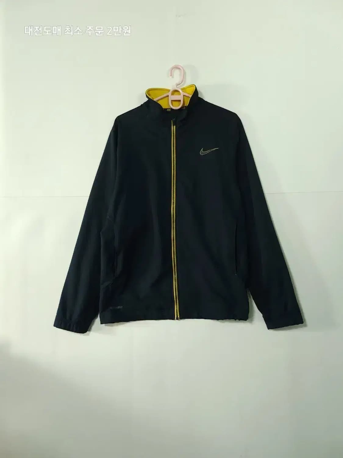 나이키 블랙/골드 바람막이 자켓 상품이미지1