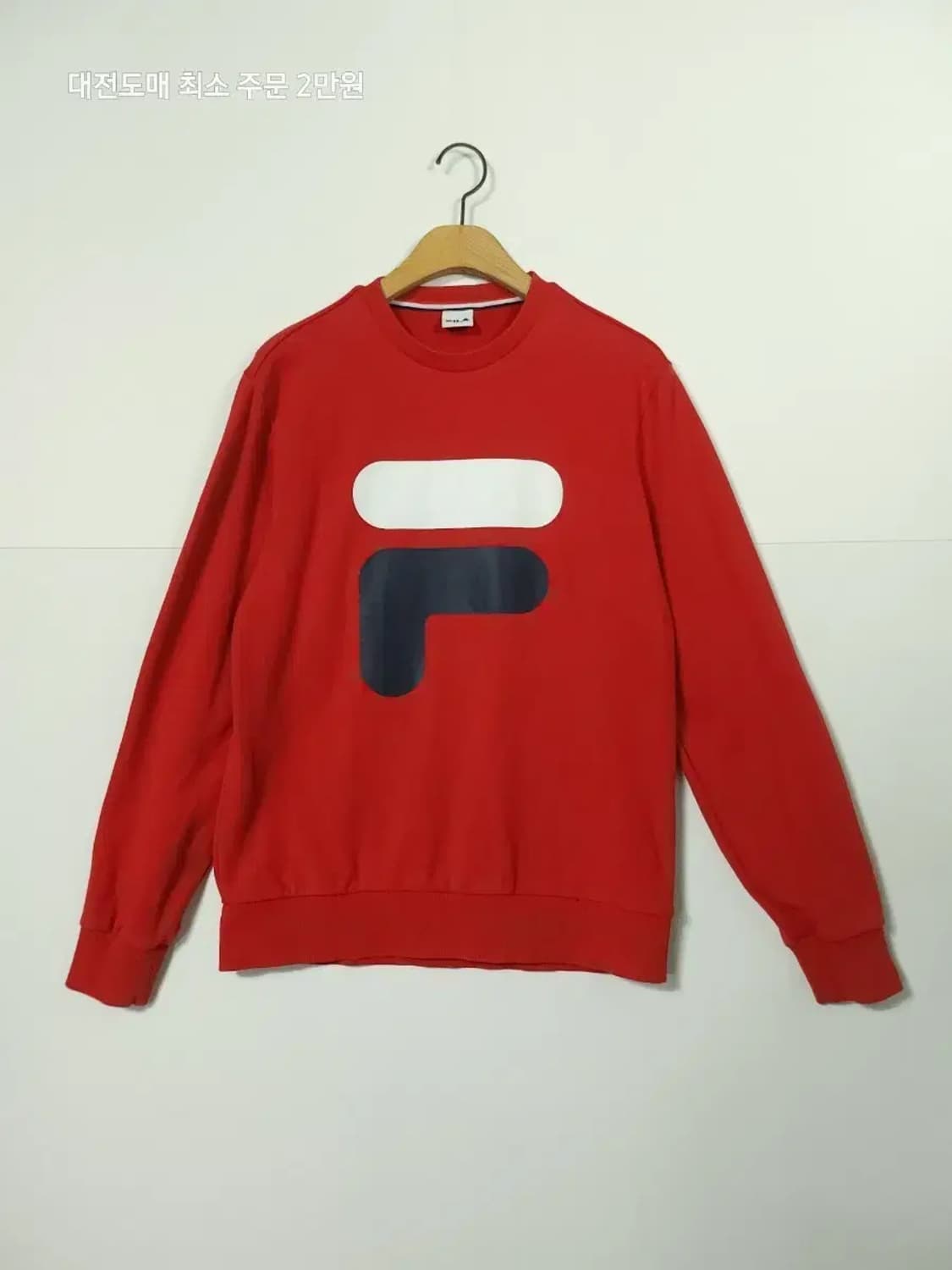 휠라 빨간색 로고 맨투맨 티셔츠 상품이미지1