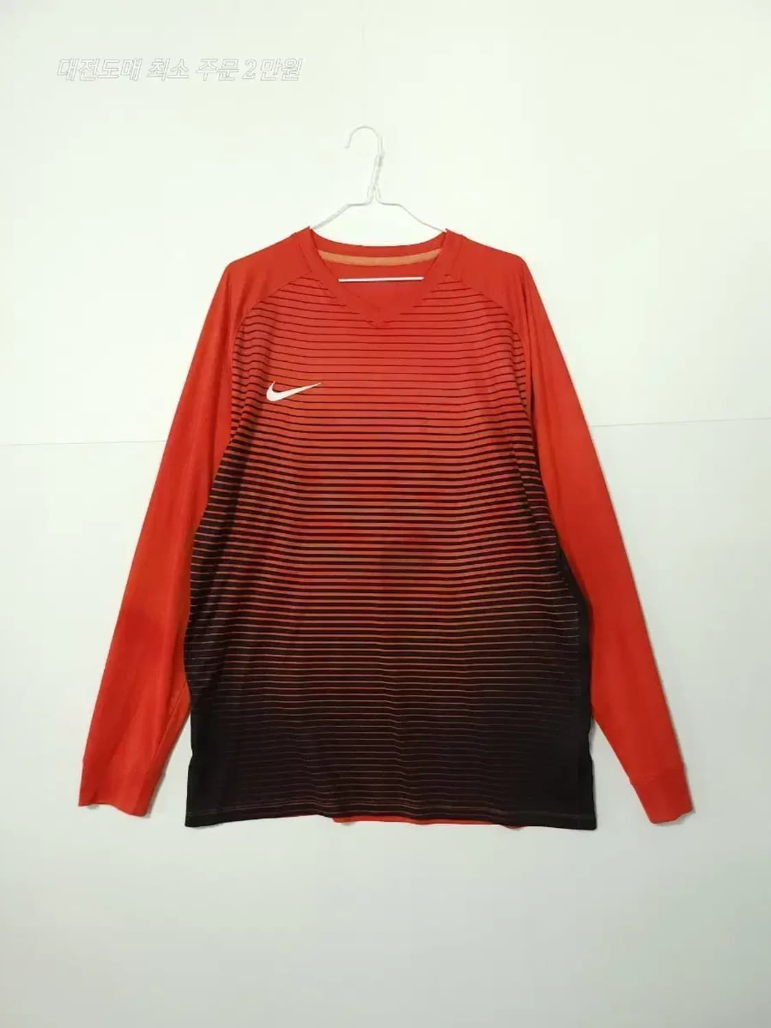 나이키 레드/블랙 긴팔 티셔츠 상품이미지1
