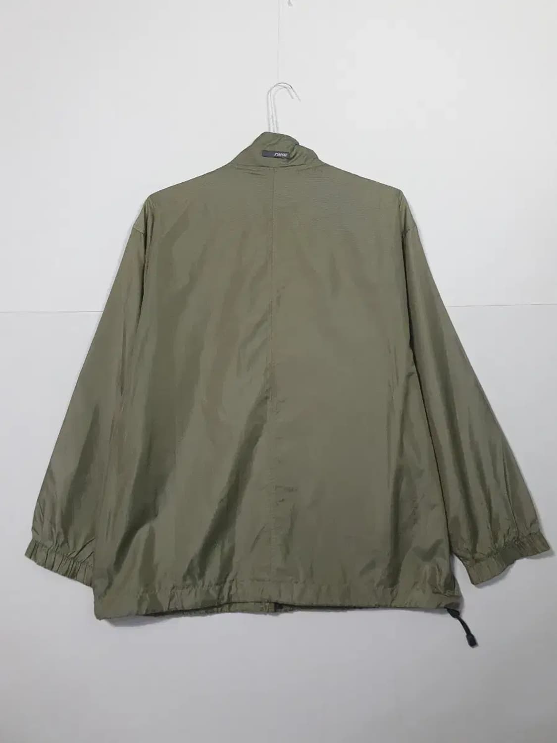 나이키 빈티지 카키색 바람막이 자켓 상품이미지2
