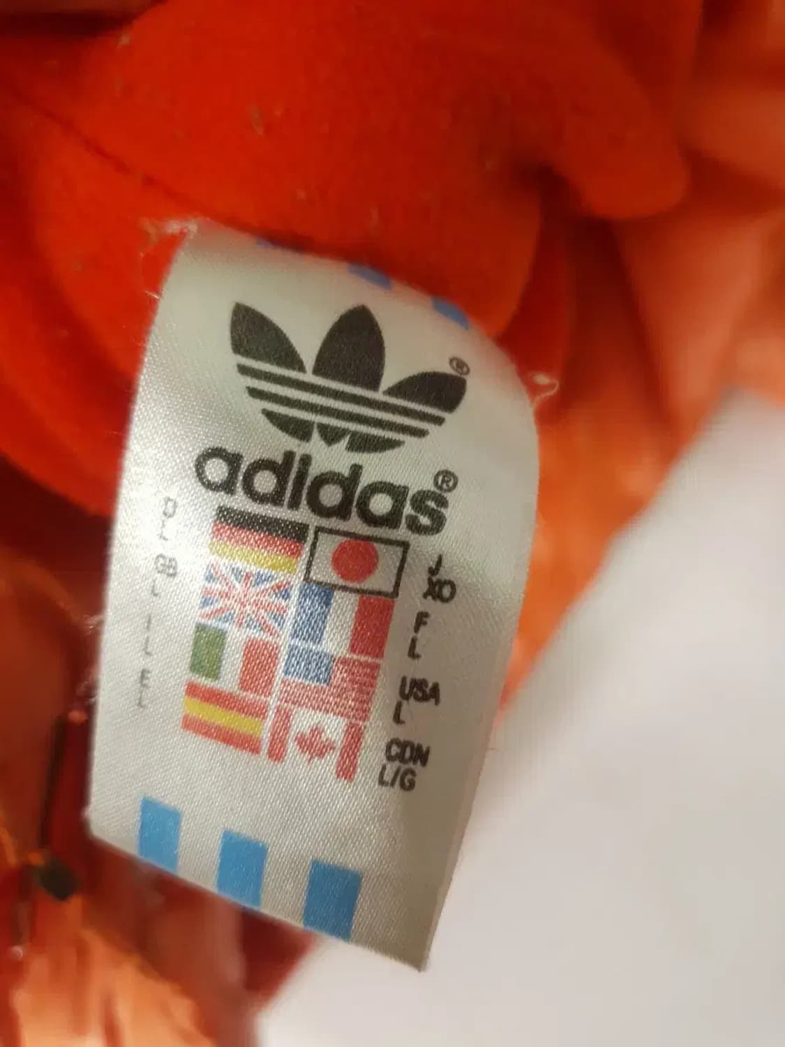 아디다스 오렌지색 패딩 점퍼 상품이미지3