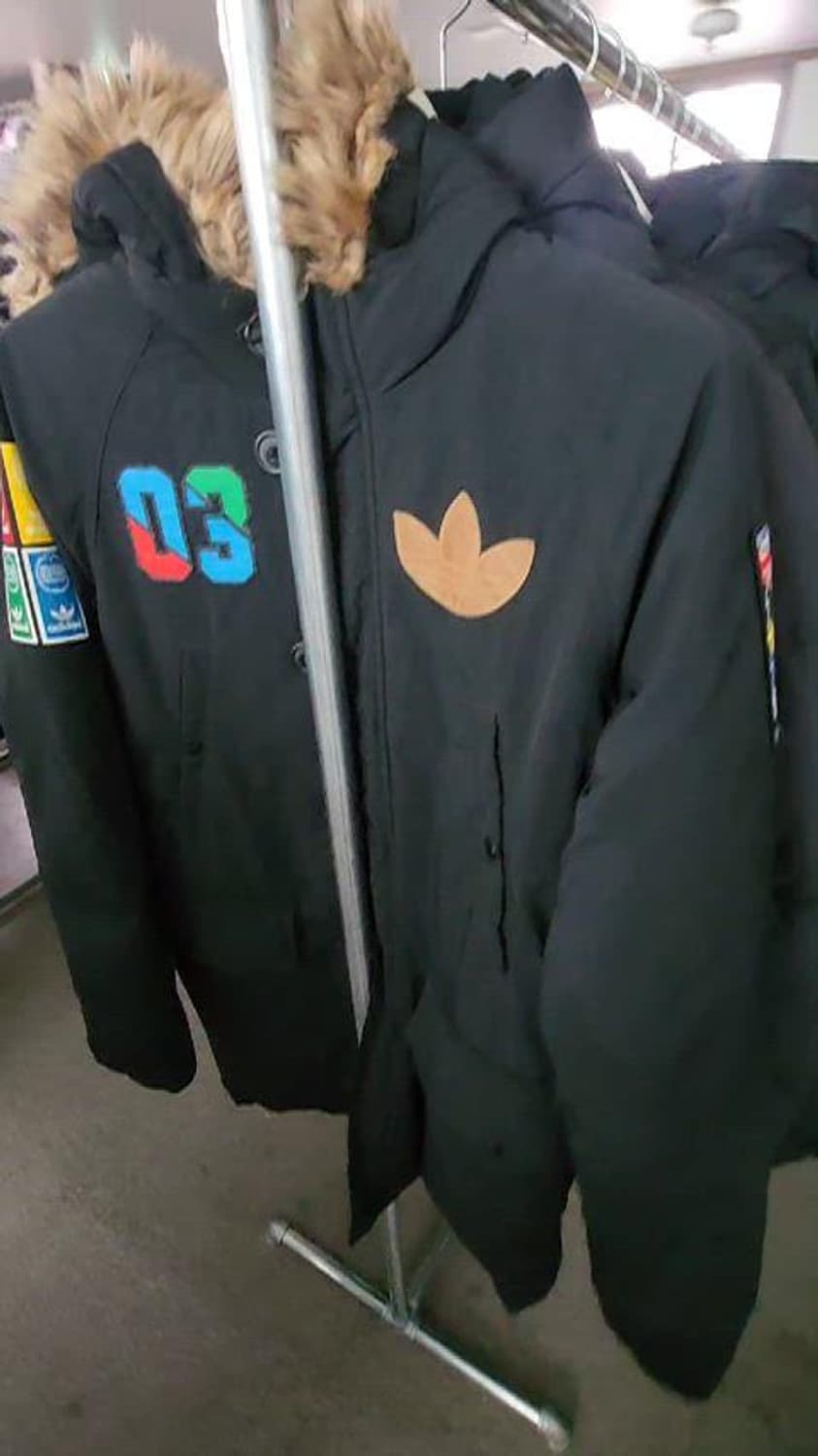 아디다스 오렌지색 패딩 점퍼 상품이미지4