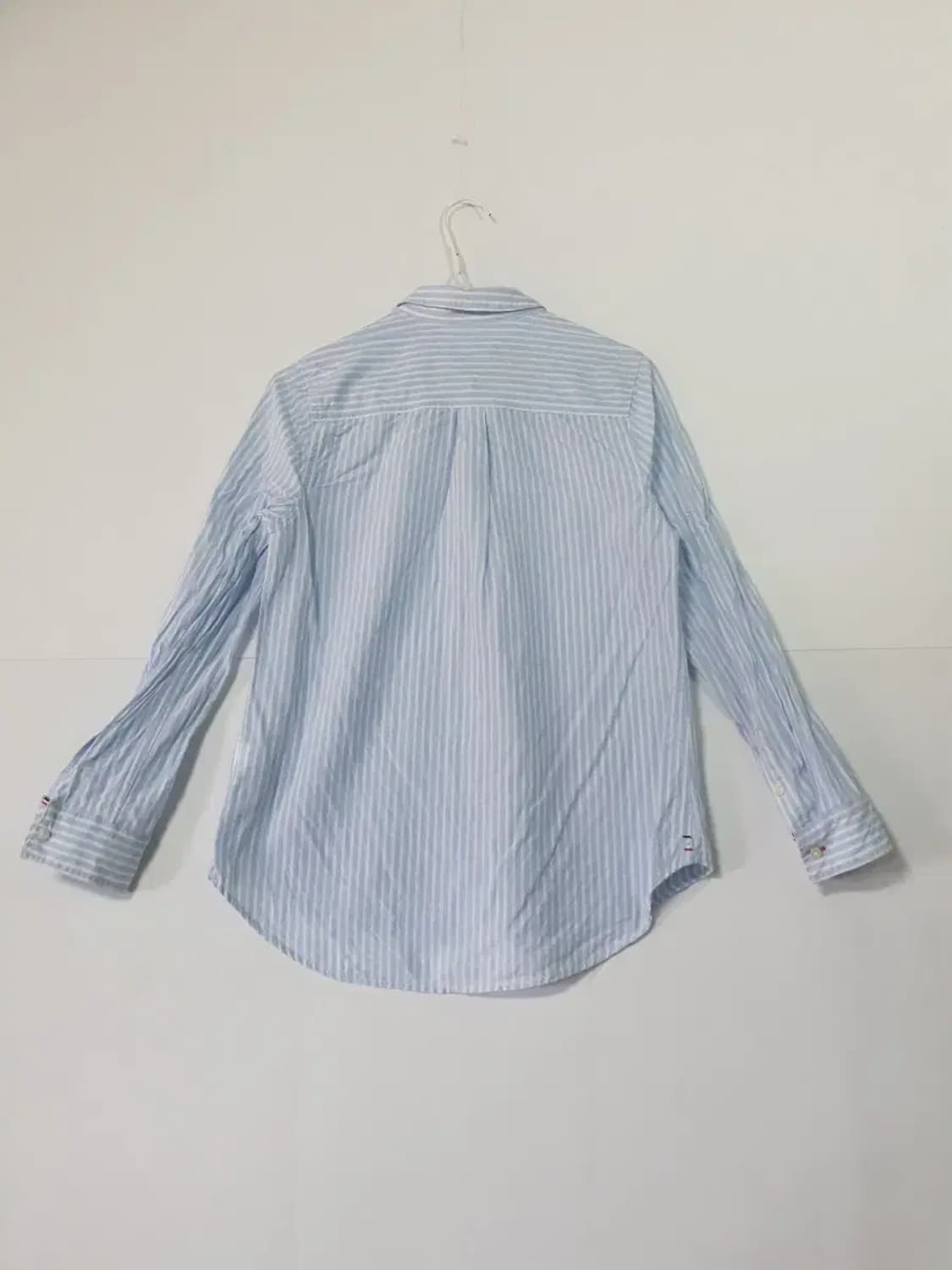 타미힐피거 스트라이프 셔츠 하늘색 상품이미지2
