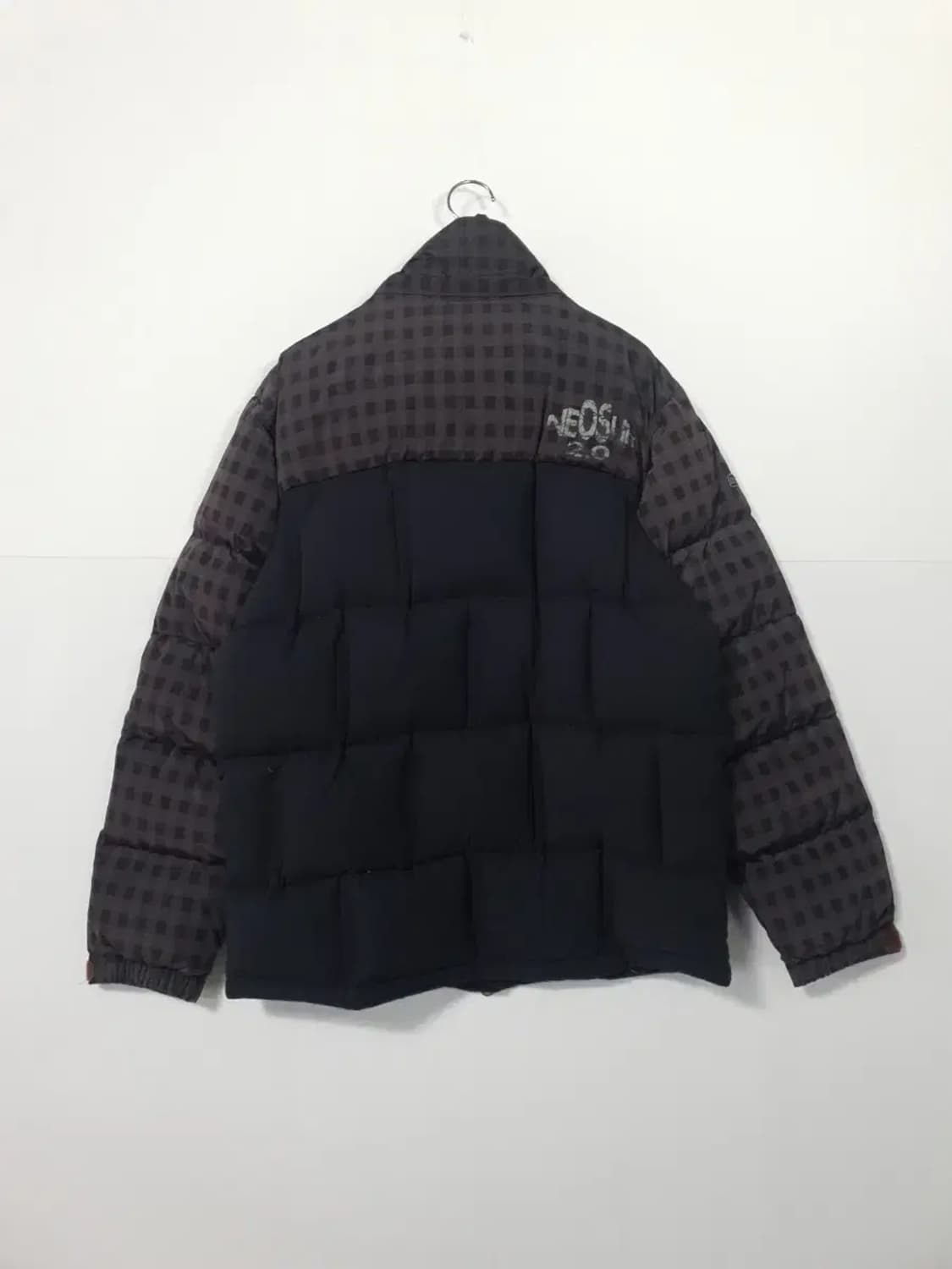 블랙야크 체크 배색 패딩 점퍼 상품이미지2