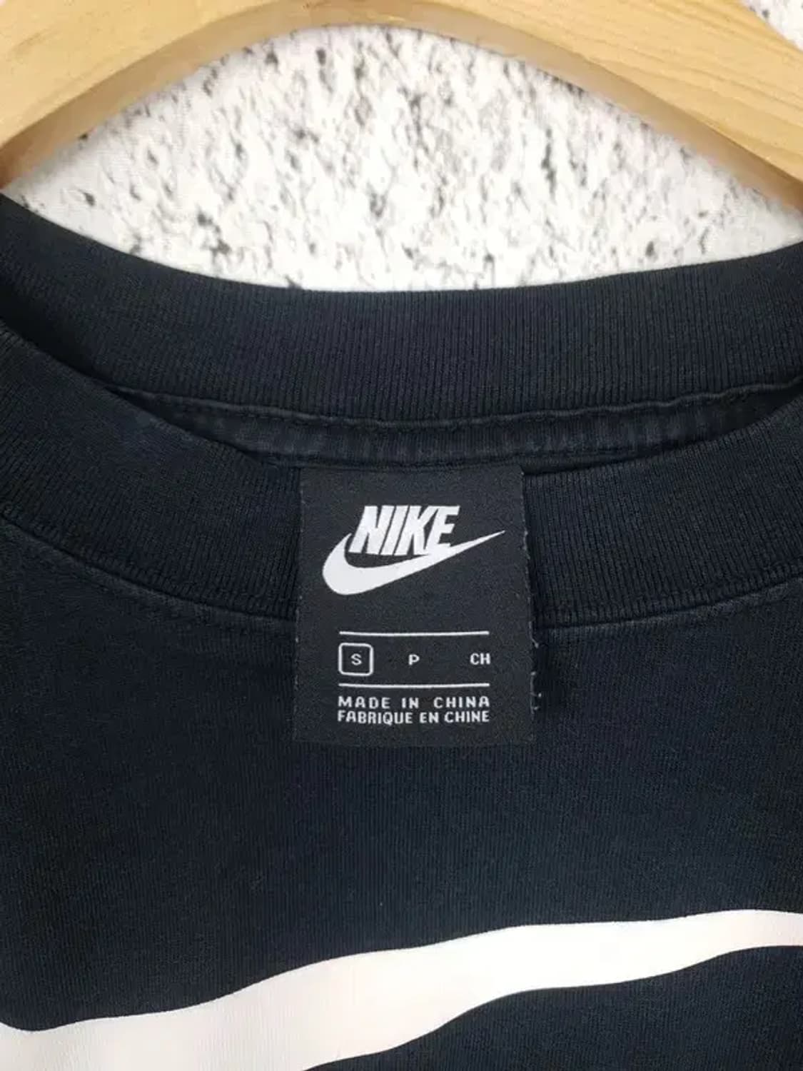 나이키 NIKE 여성 스우시 크롭 반팔 티 블랙 S 1000430 상품이미지9