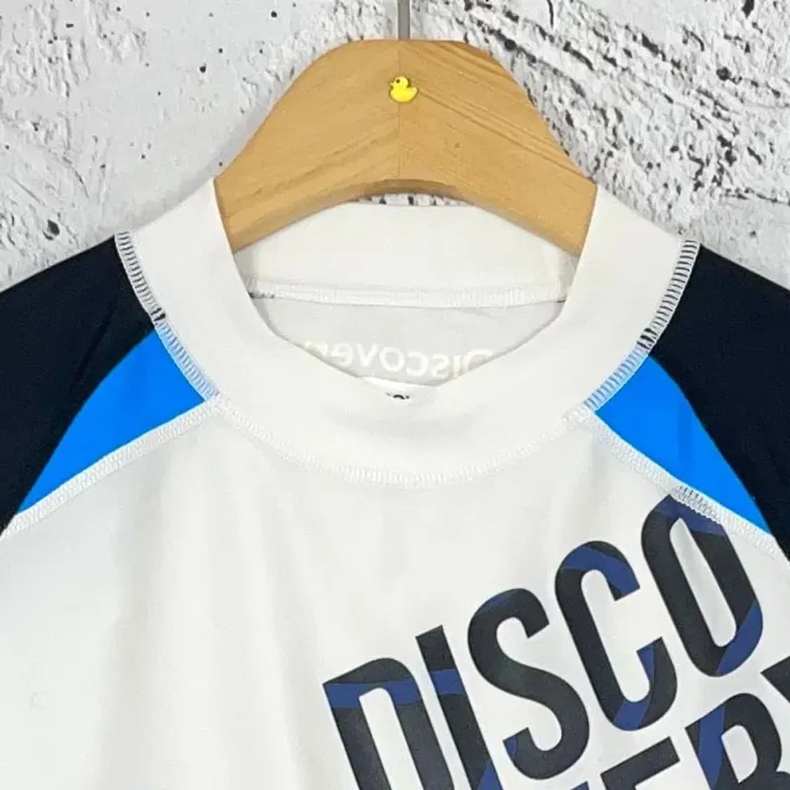 디스커버리 DISCOVERY 크롭 래쉬가드 긴팔 크림 95 2100108 상품이미지4