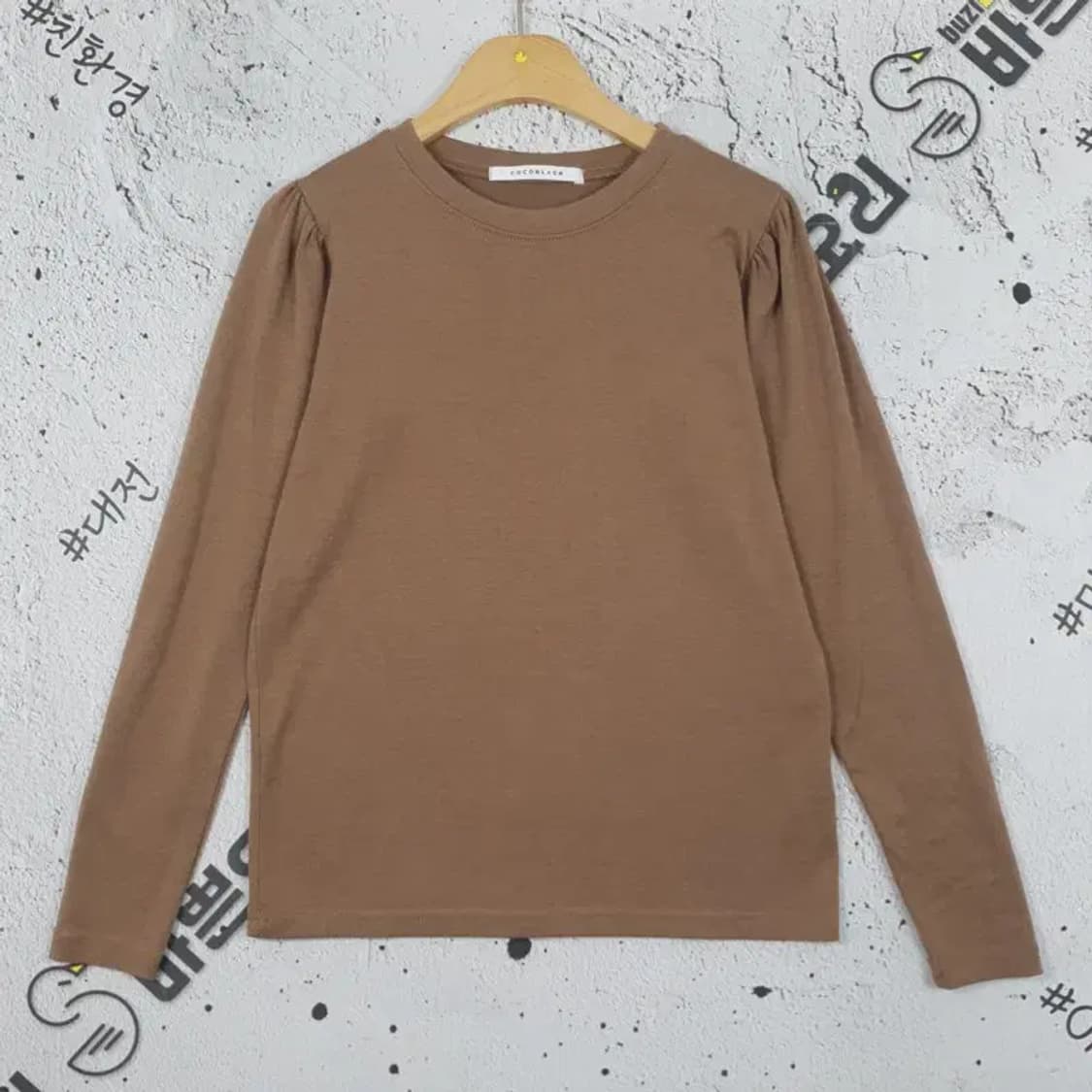 코코블랙 COCOBLACK 롱슬리브 긴팔 티 브라운 F 2100112 상품이미지1