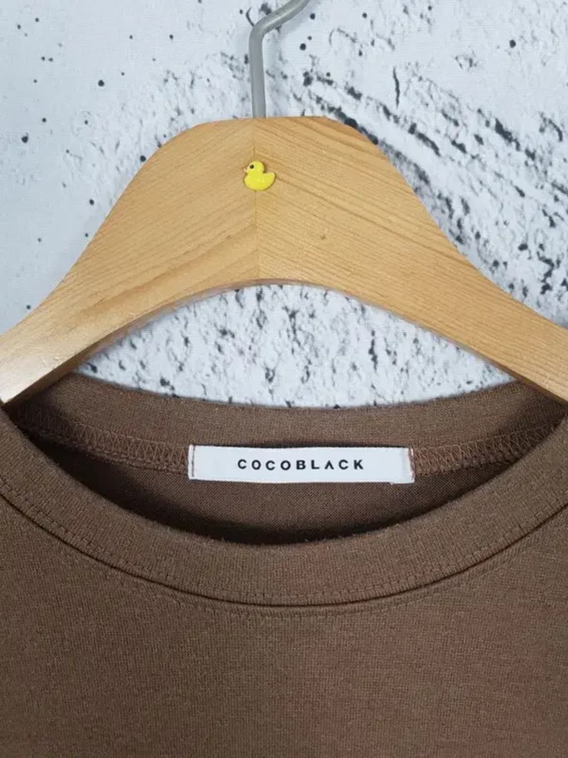 코코블랙 COCOBLACK 롱슬리브 긴팔 티 브라운 F 2100112 상품이미지9