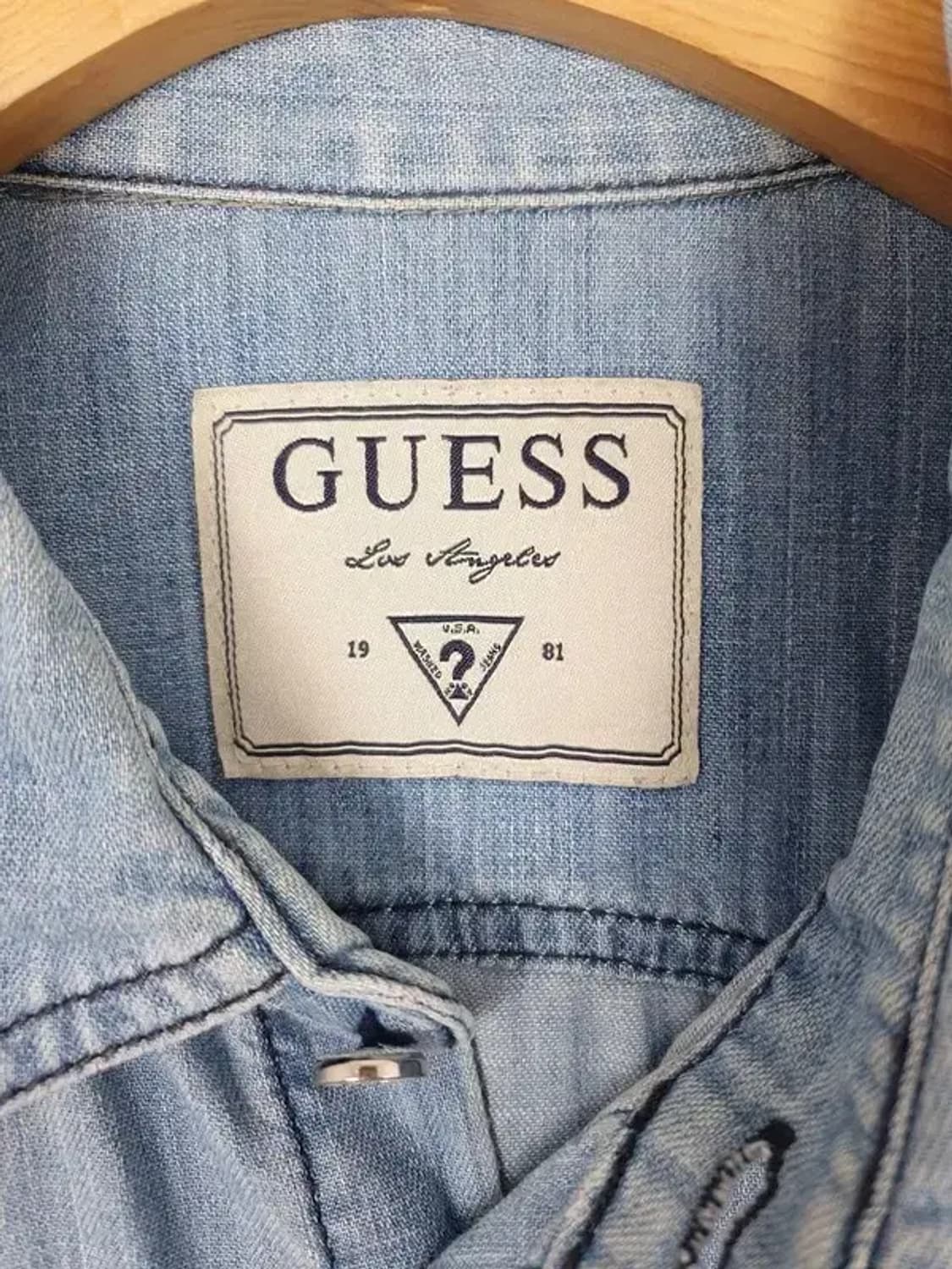 게스 GUESS 데님 셔츠 라이트 연청 블루 1100202 상품이미지9