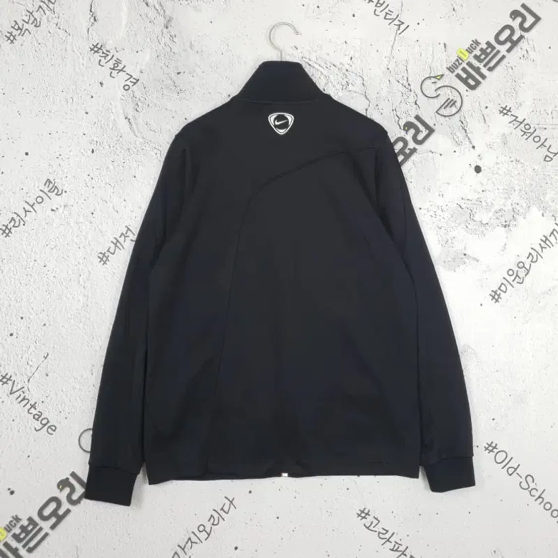 나이키 NIKE 화이트 스우시 트랙 져지 자켓 블랙 3100144 상품이미지2