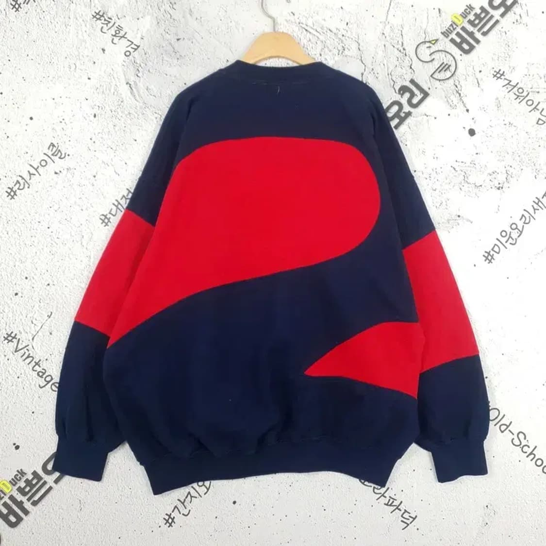 나이키 NIKE 올드스쿨 스우시 기모 맨투맨 네이비 레드 2200089 상품이미지2