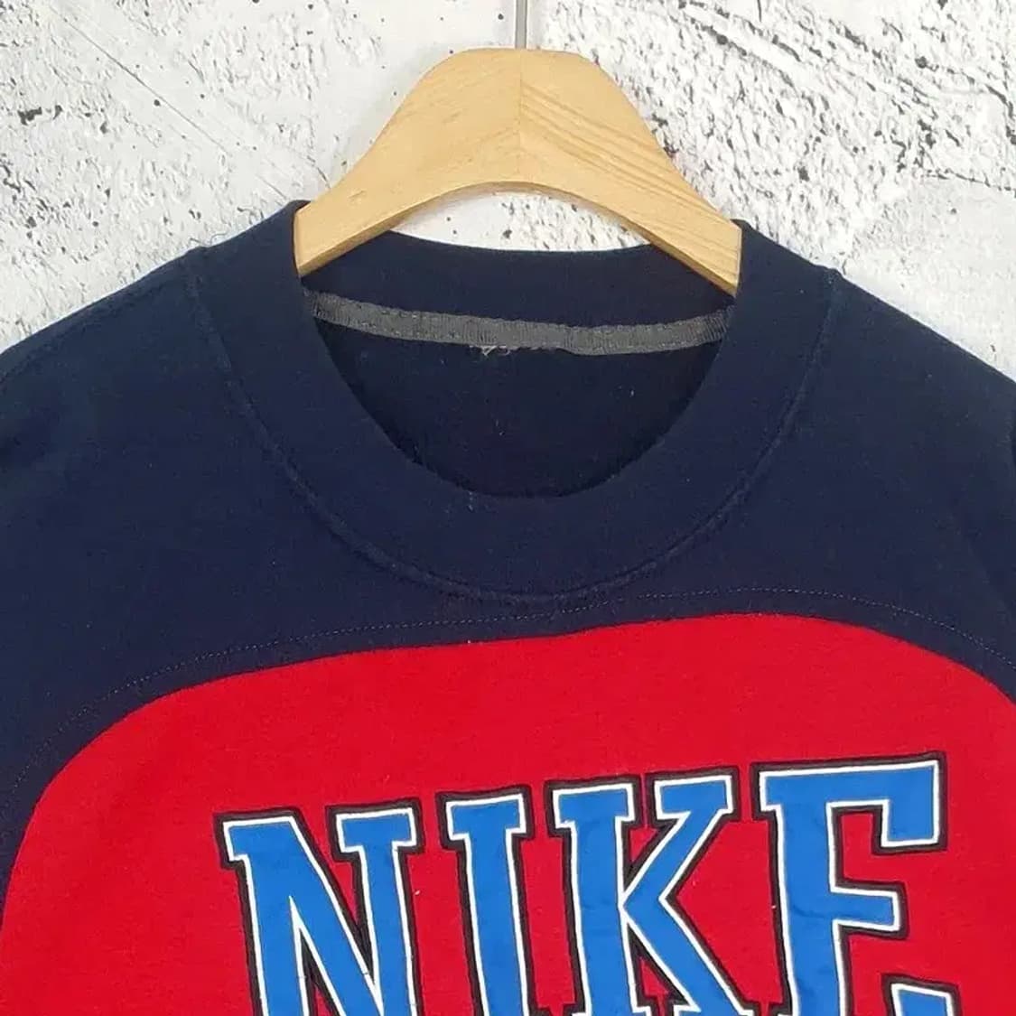 나이키 NIKE 올드스쿨 스우시 기모 맨투맨 네이비 레드 2200089 상품이미지5