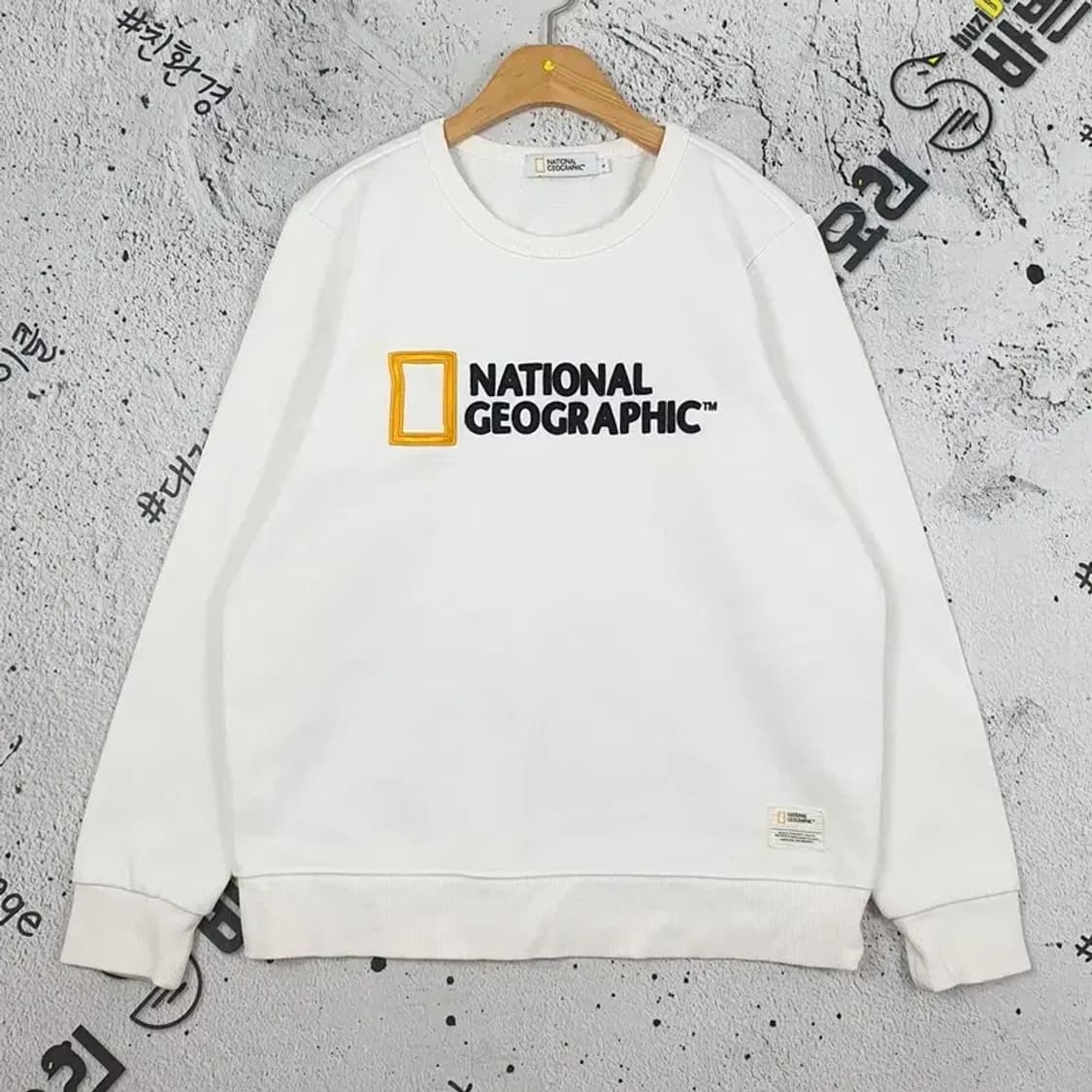 내셔널지오그래픽 NATIONAL 스웻 맨투맨 화이트 2200194 상품이미지1