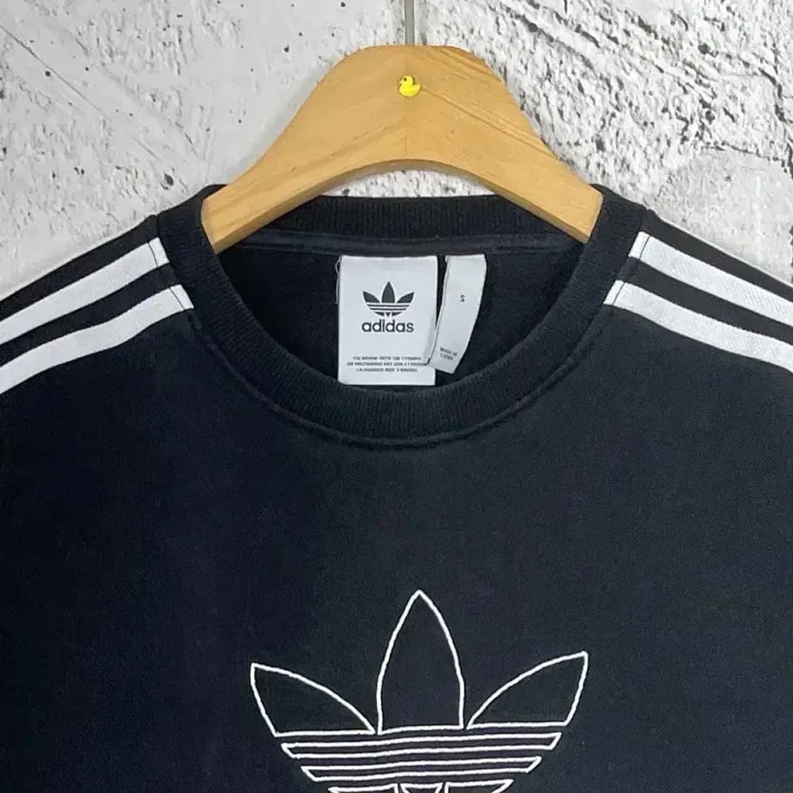 아디다스 ADIDAS 아웃라인 크롭 맨투맨 블랙 S 2200217 상품이미지4