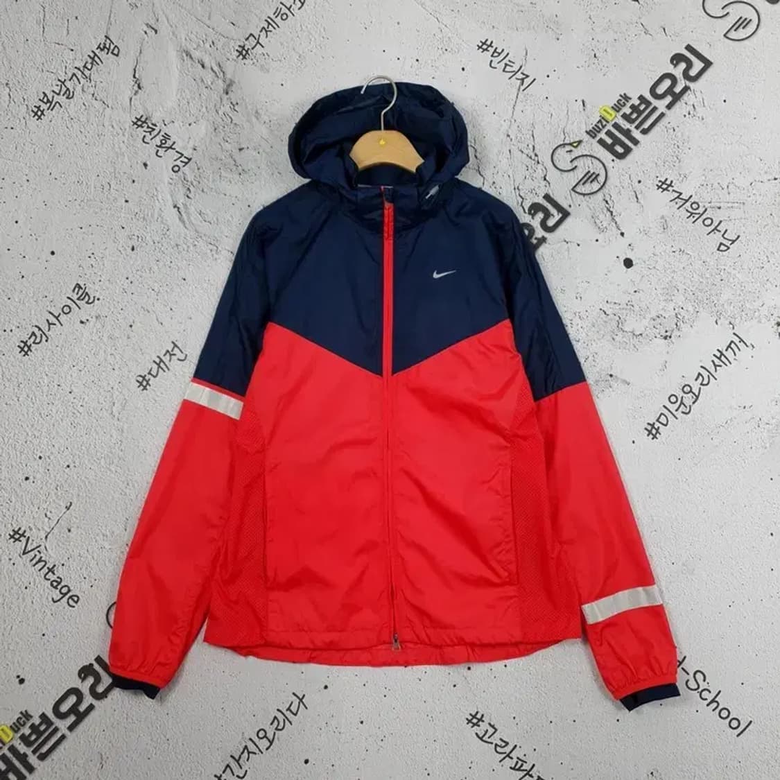 나이키 NIKE 여성 윈드러너 바람막이 자켓 레드 3800152 상품이미지1