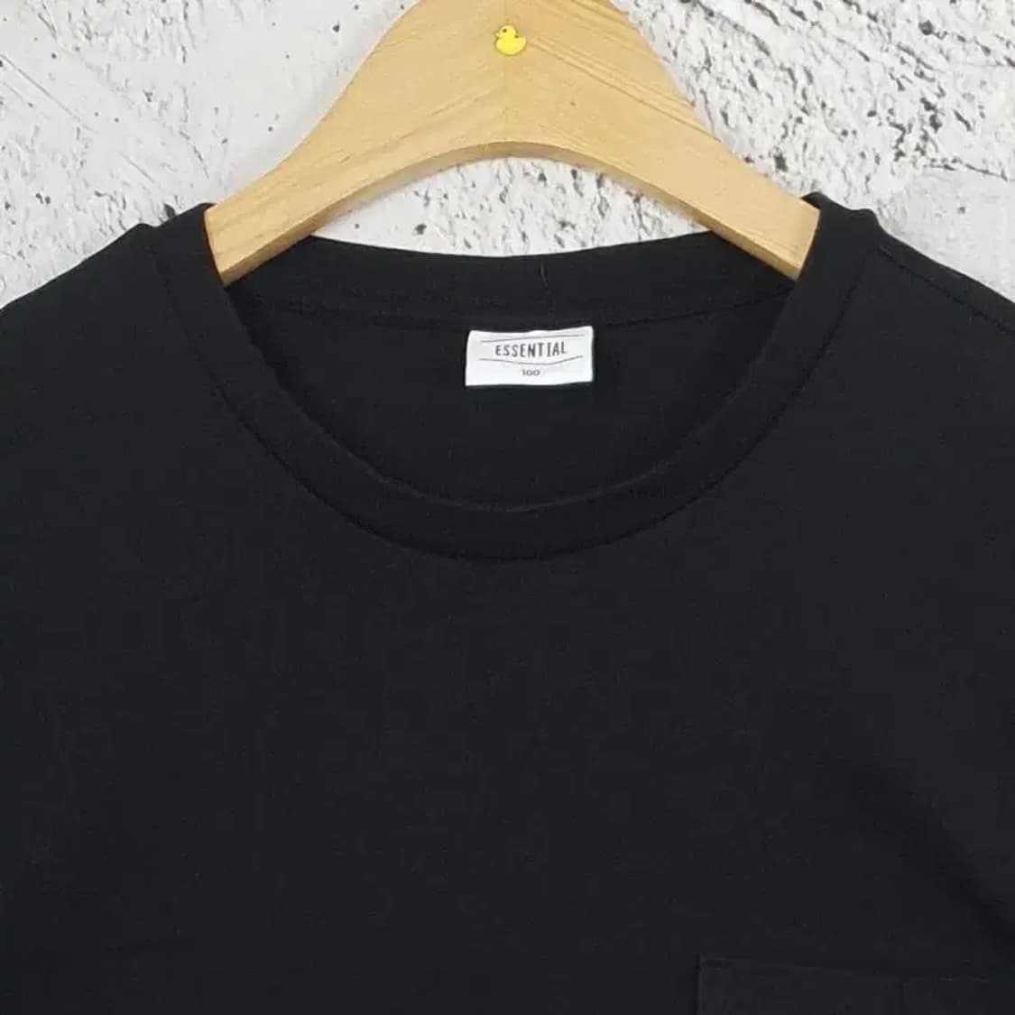 에센셜 ESSENTIAL 포켓 반팔 티 블랙 100 1000214 상품이미지4