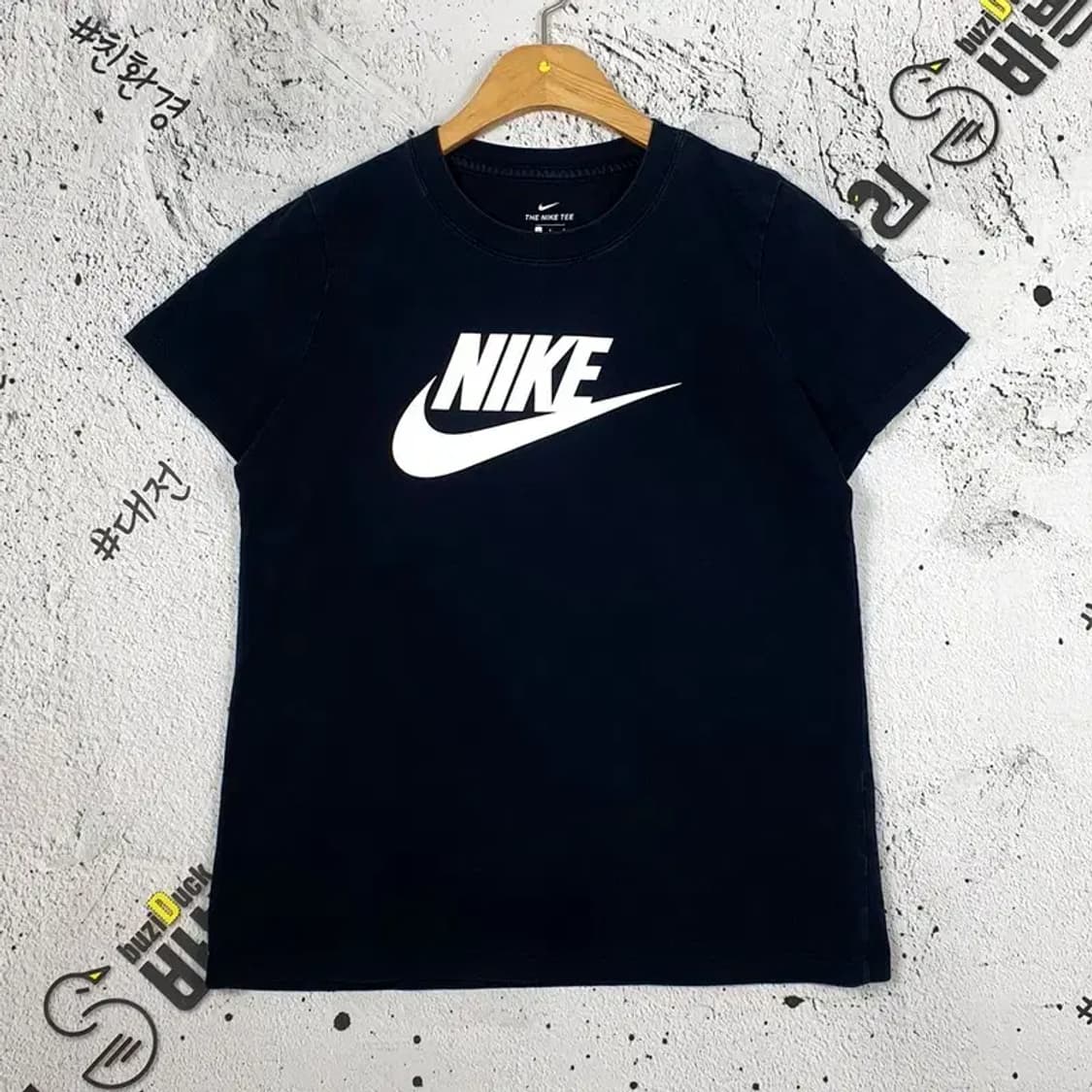 나이키 NIKE 퓨추라 빅로고 반팔 티 블랙 1000002 상품이미지1