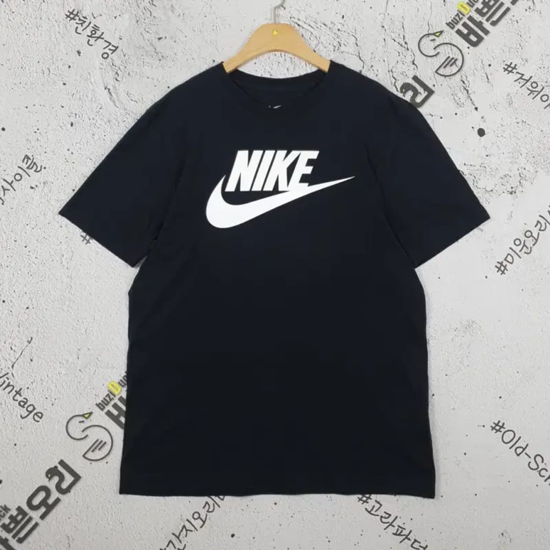나이키 NIKE 화이트 퓨추라 반팔 티 블랙 L 1000410 상품이미지1