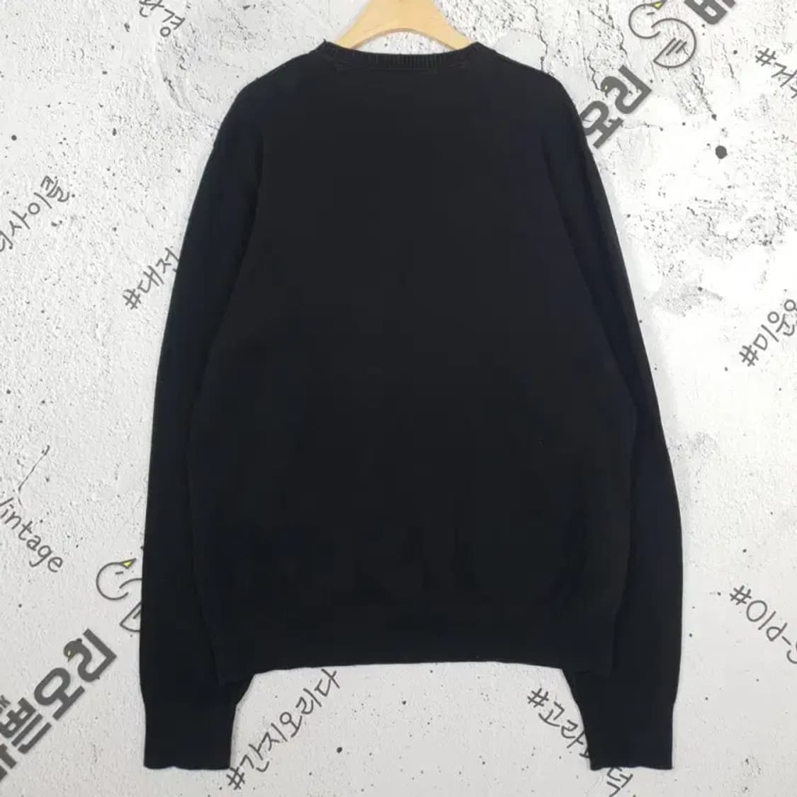 타미힐피거 TOMMY HILFIGER V넥 니트 블랙 2400012 상품이미지2