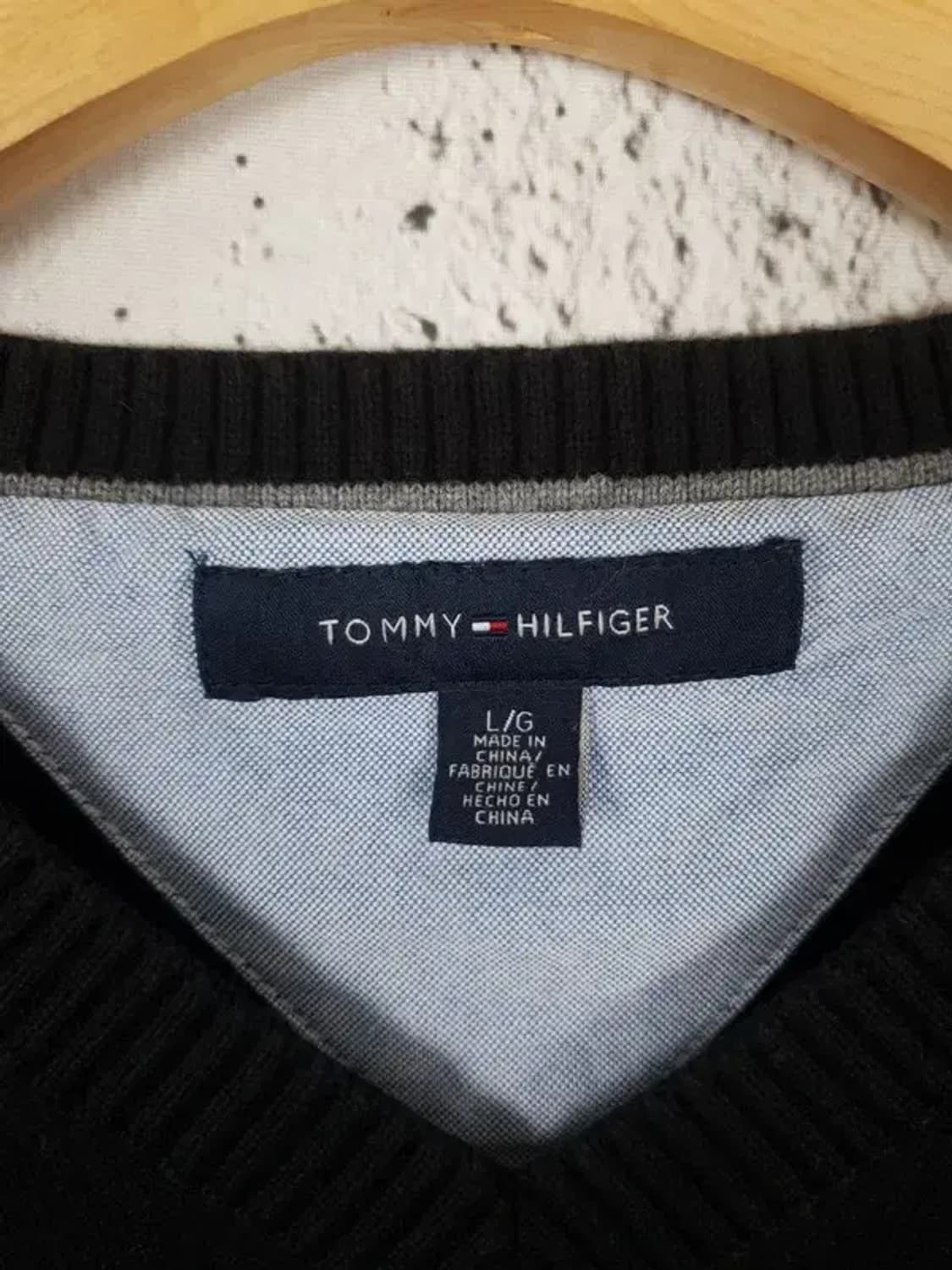 타미힐피거 TOMMY HILFIGER V넥 니트 블랙 2400012 상품이미지8