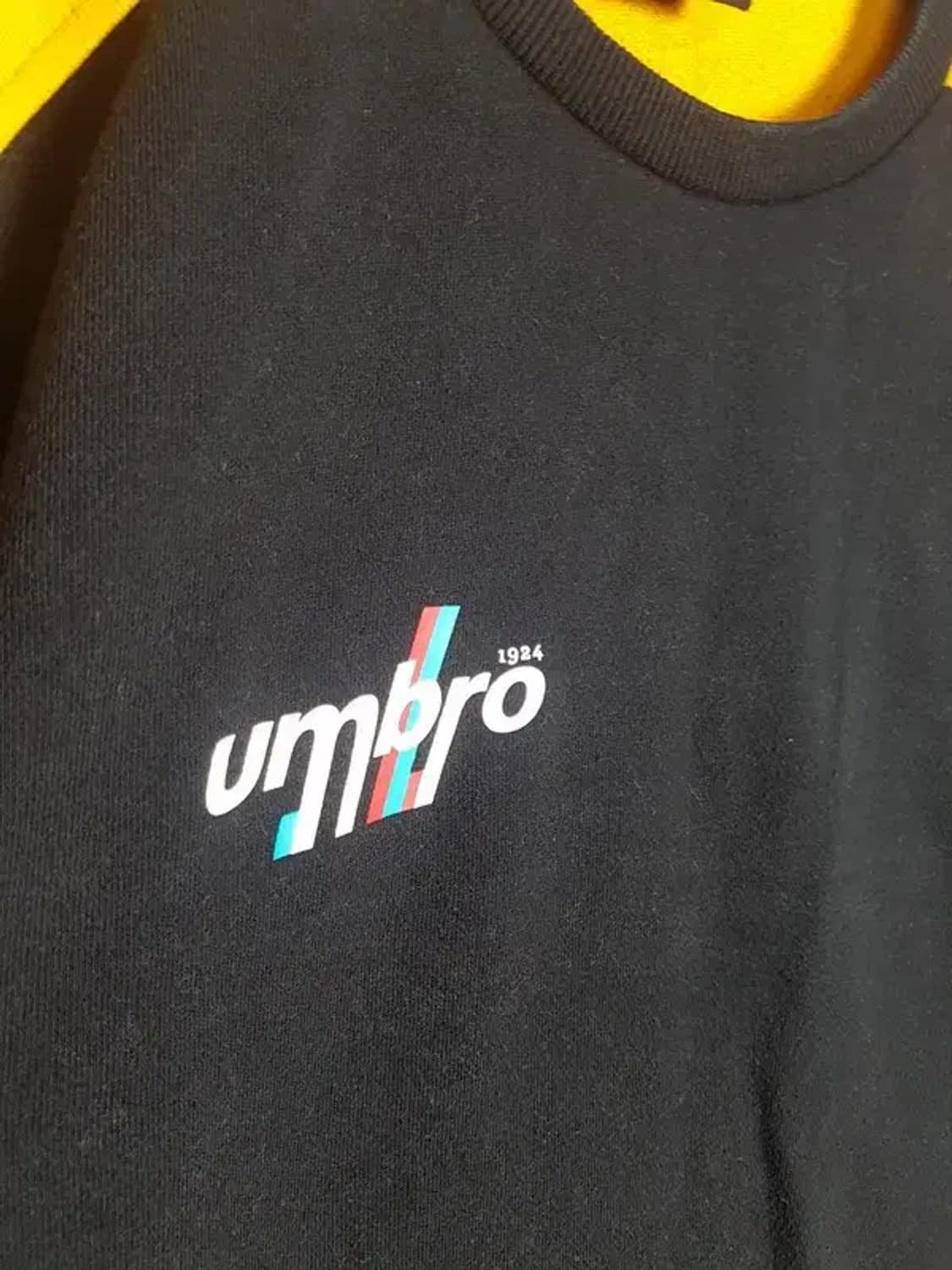 엄브로 UMBRO 맨투맨 블랙 S(90) 2200224 상품이미지3