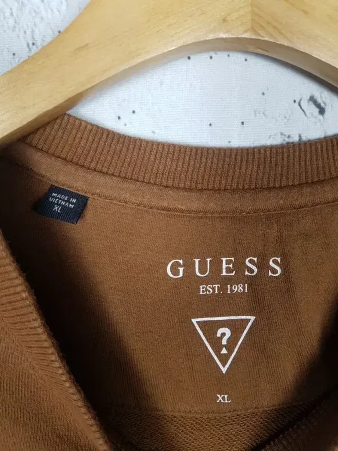 게스 GUESS 스웨트 맨투맨 브라운 XL(105) 2200228 상품이미지4