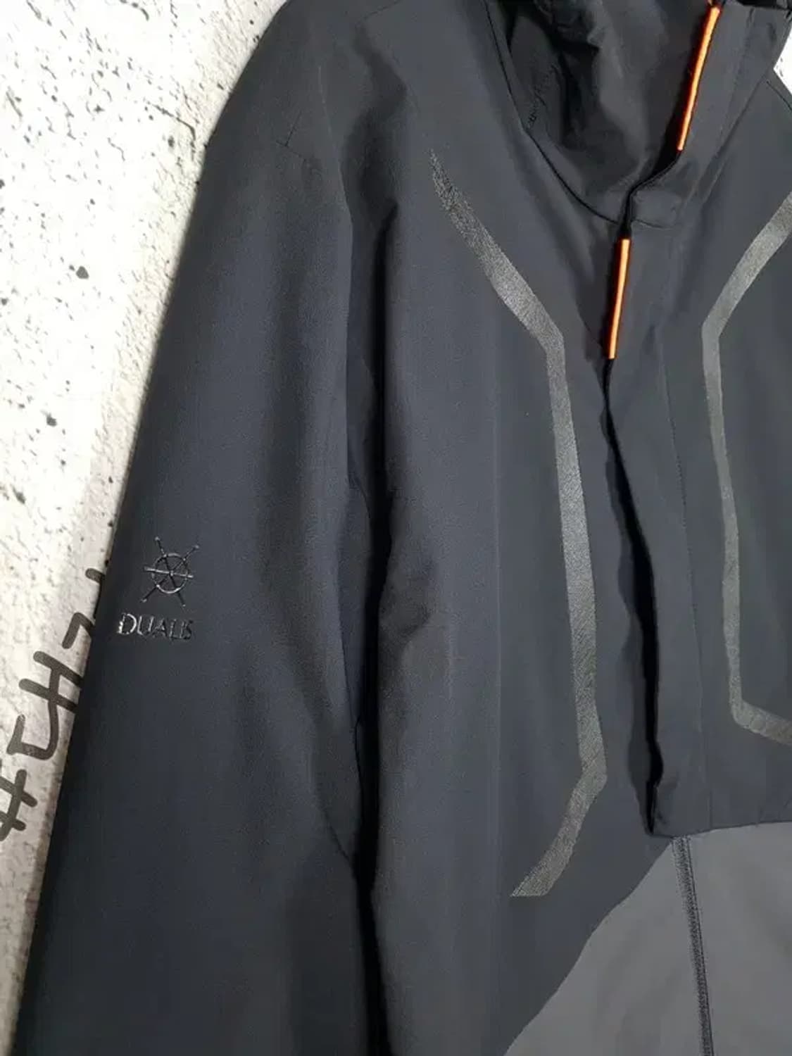 데상트 DESCENTE 듀얼리스 바람막이 자켓 블랙 S 3800165 상품이미지3
