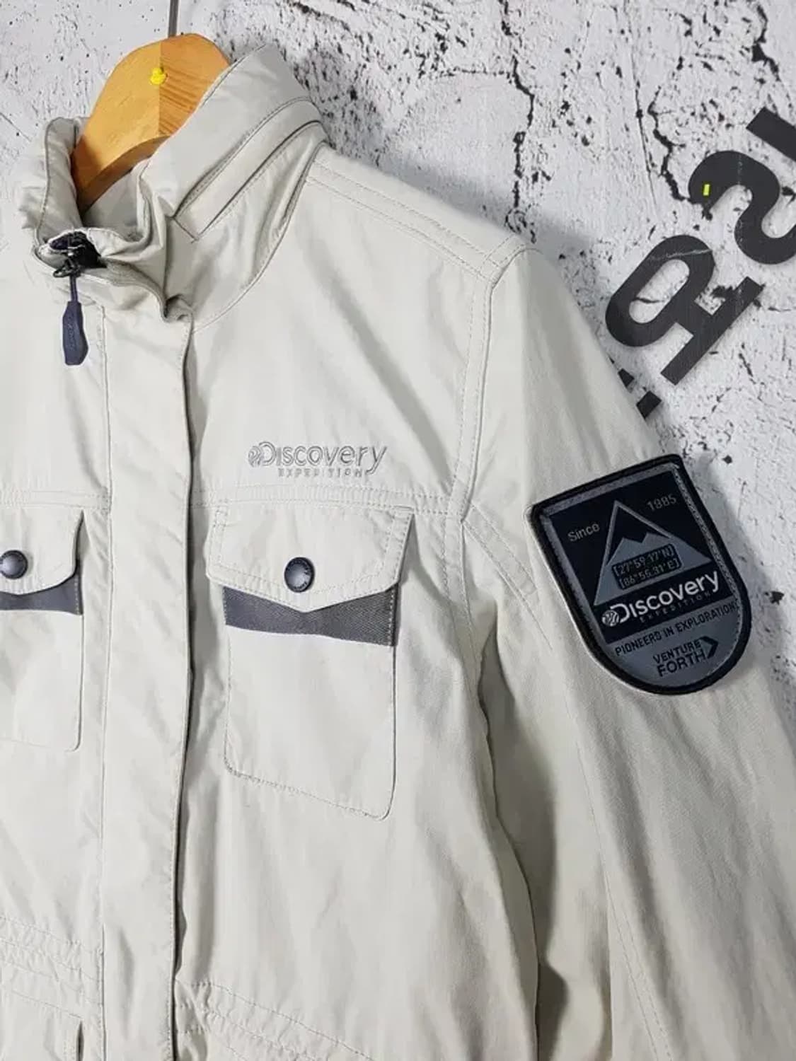 디스커버리 여성 아웃도어 사파리 자켓 크림 90 3200059 상품이미지3