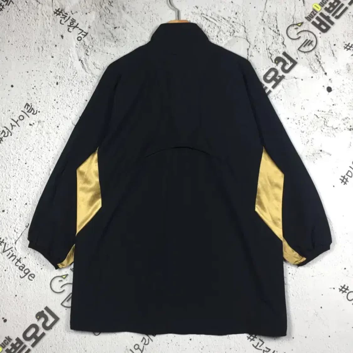 나이키 드라이핏 7부소매 바람막이 자켓 블랙 골드 M 3800167 상품이미지2