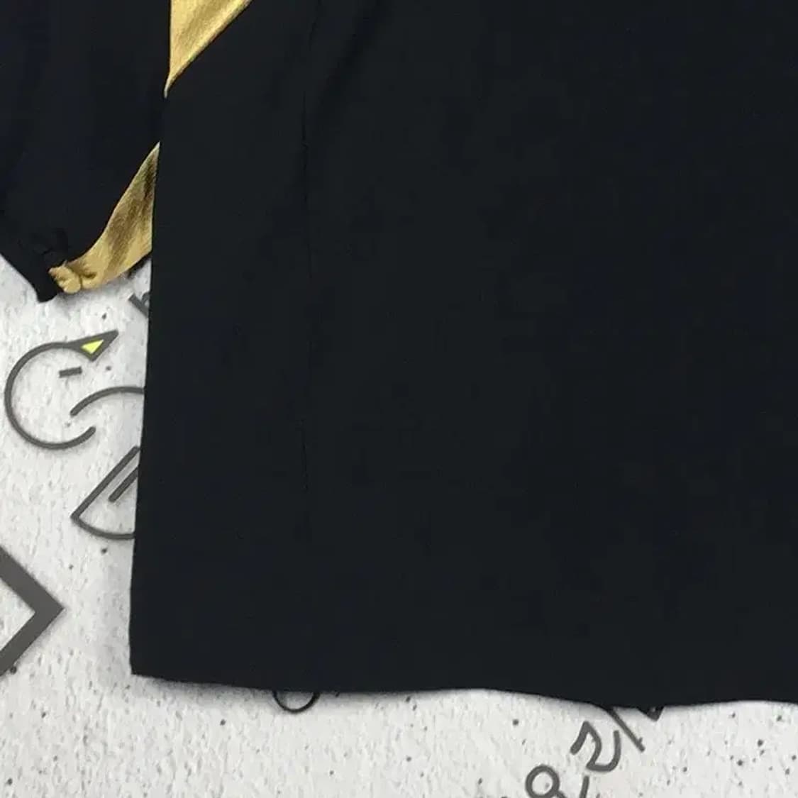 나이키 드라이핏 7부소매 바람막이 자켓 블랙 골드 M 3800167 상품이미지5