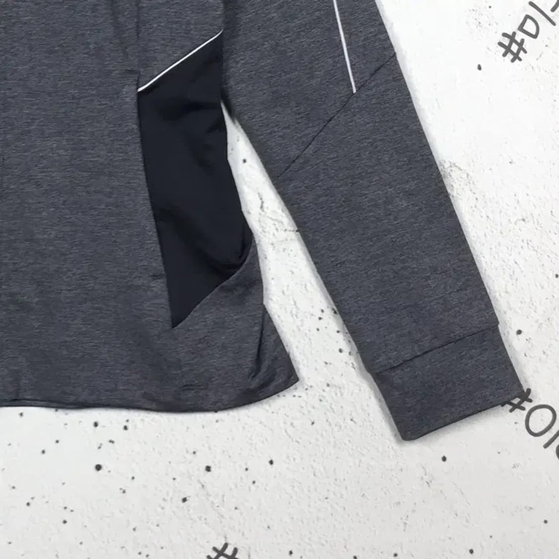 노스페이스 여성 트레이닝 집업 자켓 그레이 M/90 3800168 상품이미지5