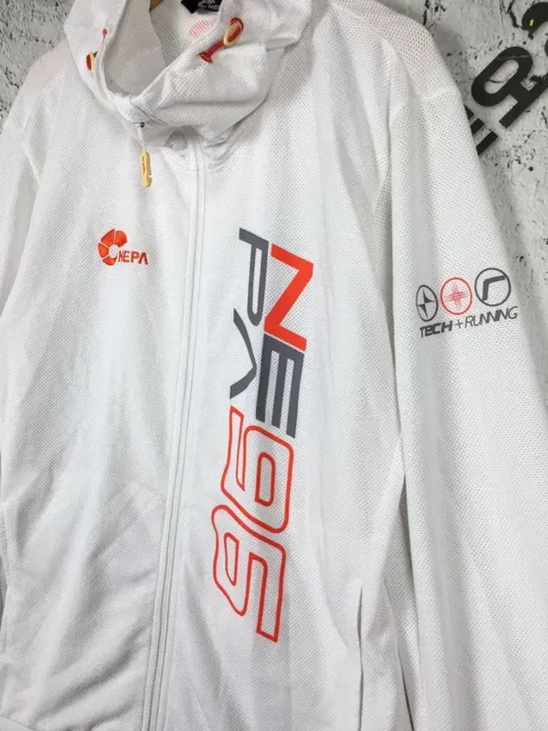 네파 NEPA 테크 런닝 후드 집업 바람막이 화이트 95 3800172 상품이미지4