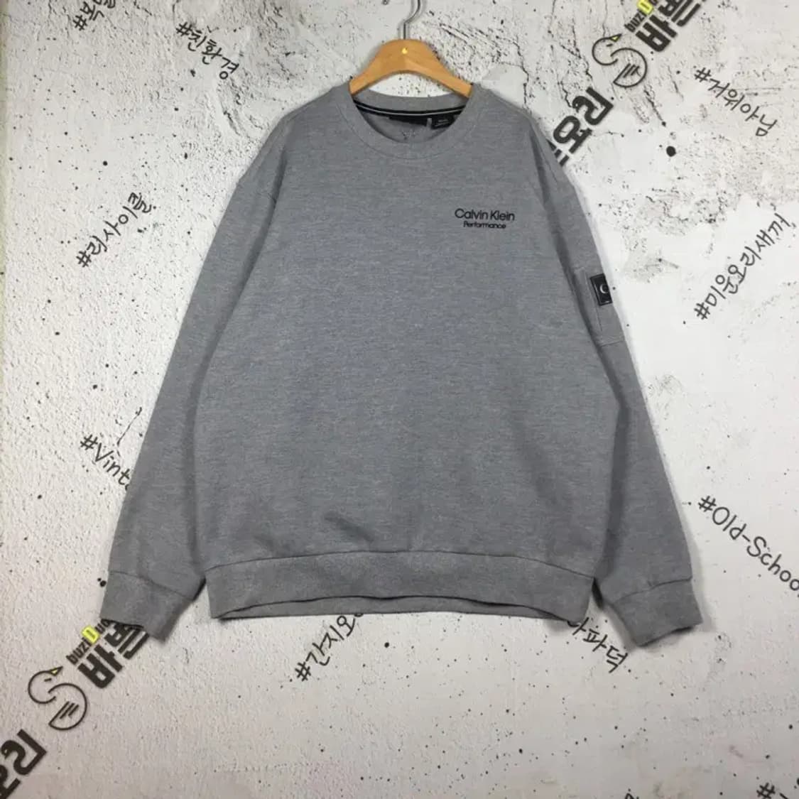 캘빈클라인 CK 자수 퍼포먼스 맨투맨 그레이 XXL 2200233 상품이미지1