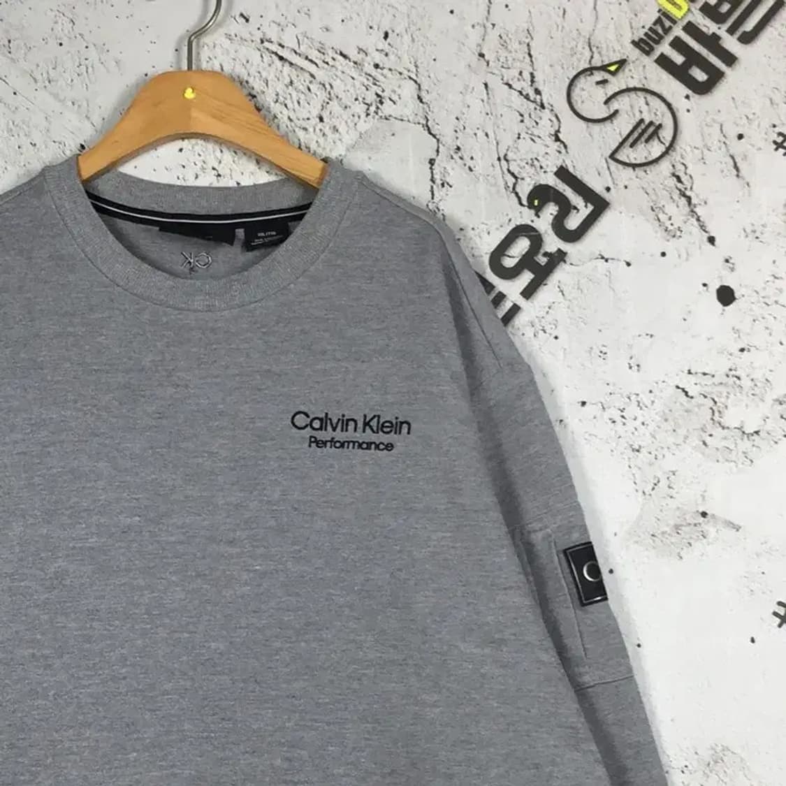 캘빈클라인 CK 자수 퍼포먼스 맨투맨 그레이 XXL 2200233 상품이미지5
