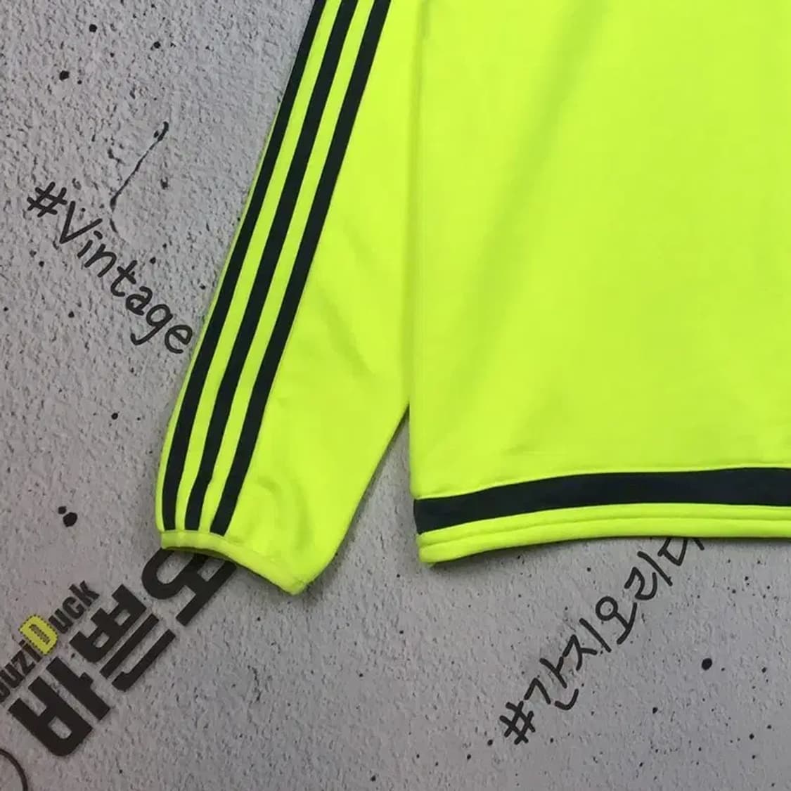 아디다스 레알마드리드 드릴탑 사이드 집업 져지 형광 95 3100246 상품이미지7