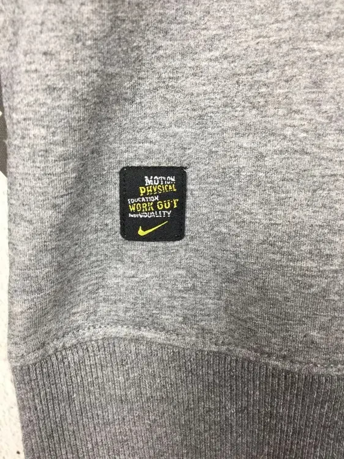 나이키 에어포스1 홀로그램 스우시 맨투맨 그레이 2XL 2200236 상품이미지5