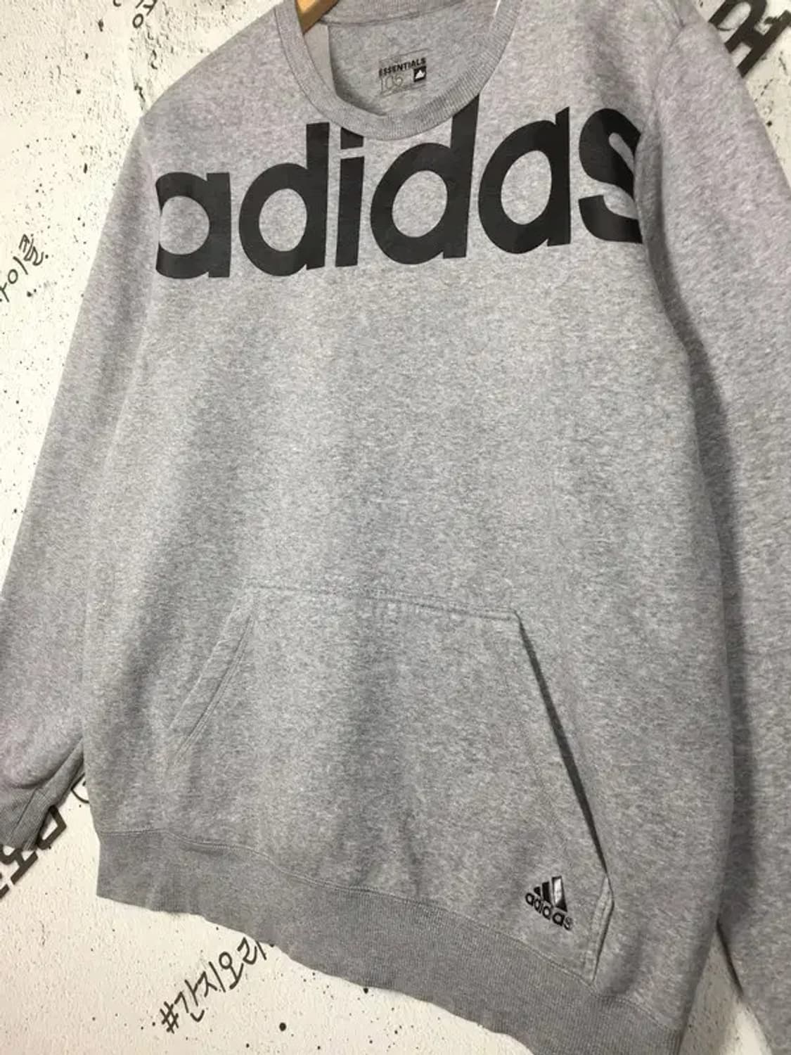 아디다스 에센셜 기모 포켓 맨투맨 라이트 그레이 105 2200237 상품이미지4