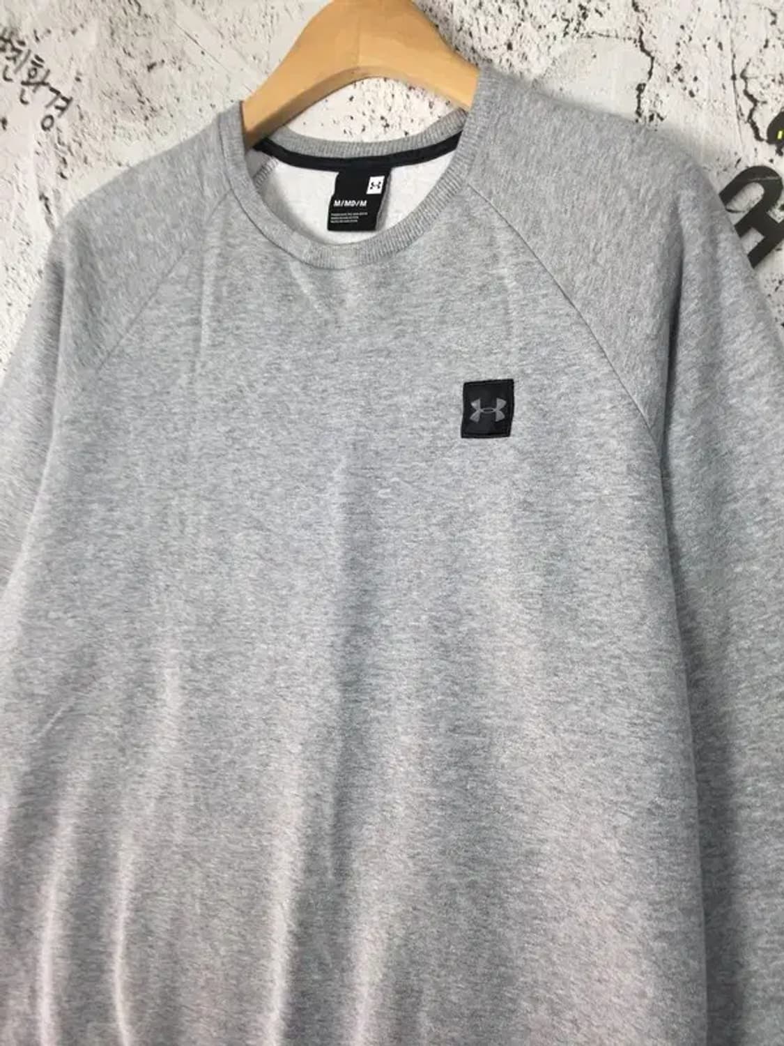 언더아머 약기모 맨투맨 라이트 그레이 M 2200241 상품이미지4