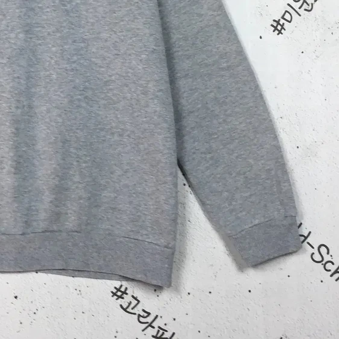 언더아머 약기모 맨투맨 라이트 그레이 M 2200241 상품이미지7