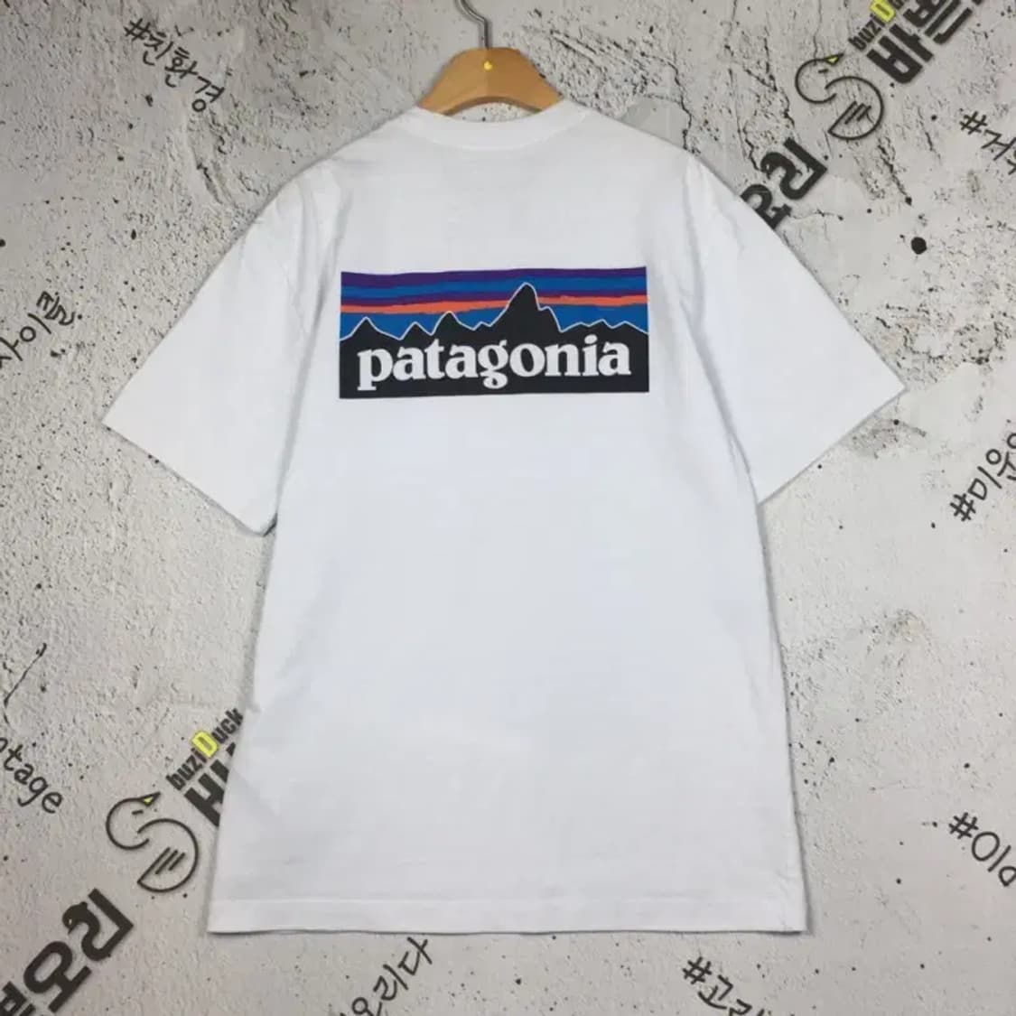 파타고니아 레귤러핏 라운드 포켓 반팔 티 화이트 M 1000520 상품이미지2