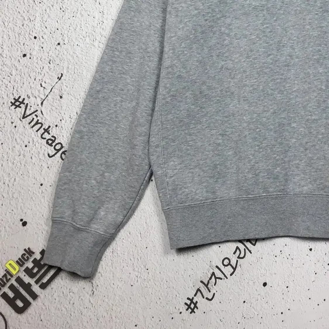 나이키 자수로고 스웻셔츠 맨투맨 라이트 그레이 M 2200245 상품이미지6