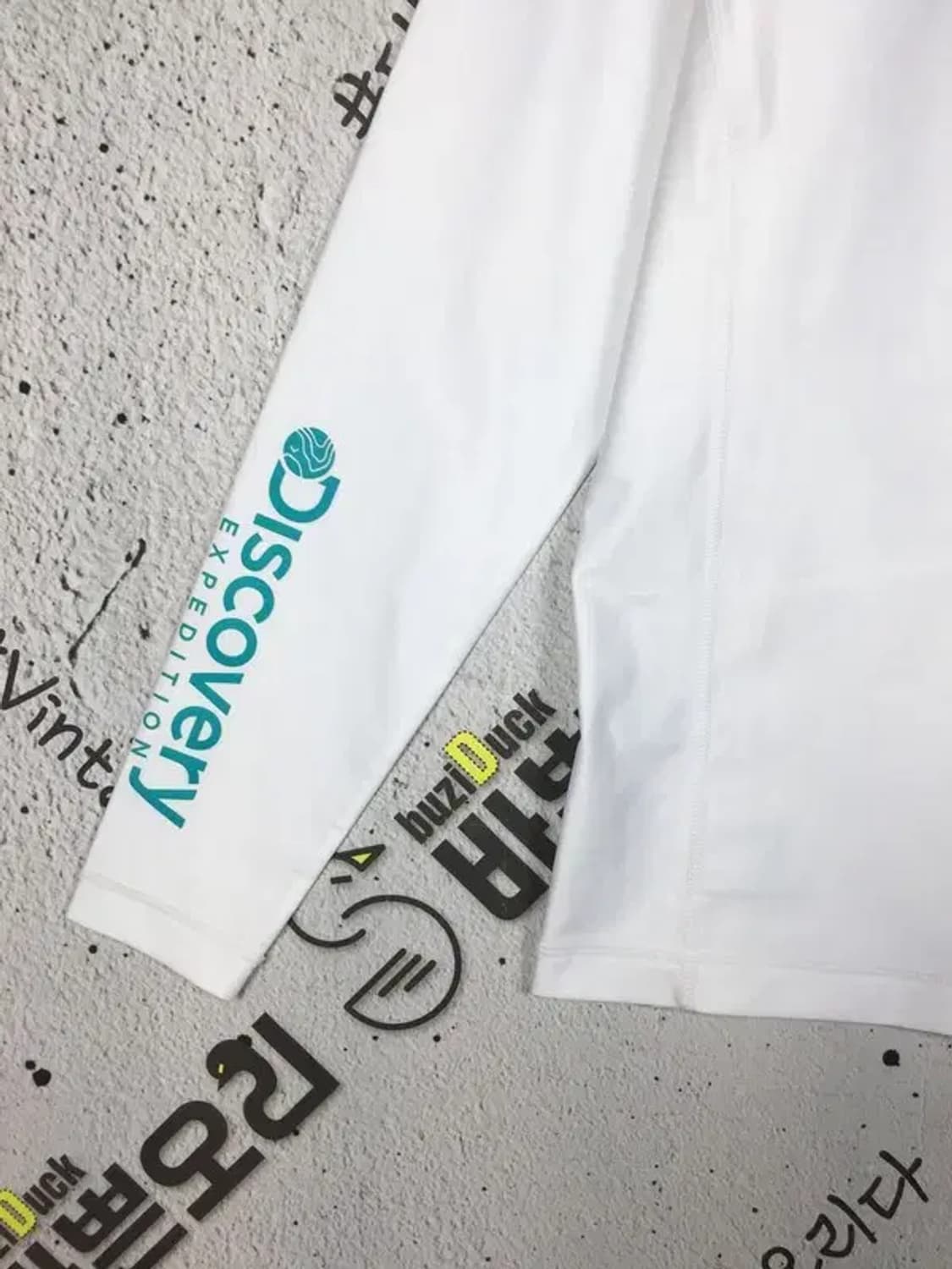 디스커버리 여성 UV50+ 긴팔 래쉬가드 화이트 95 2100162 상품이미지5